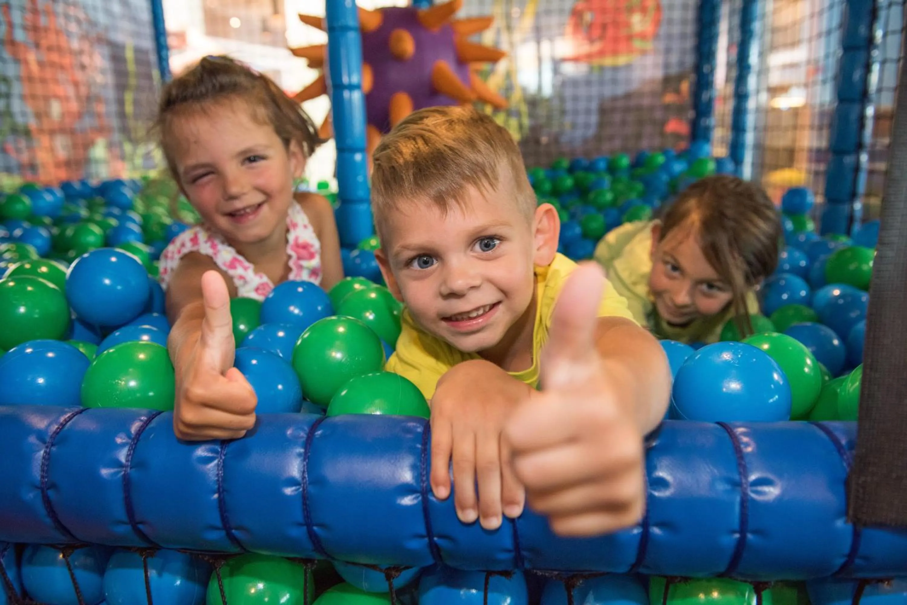 Game Room in H2O Hotel-Therme-Resort, 3 Sterne superior, für Familien mit Kindern