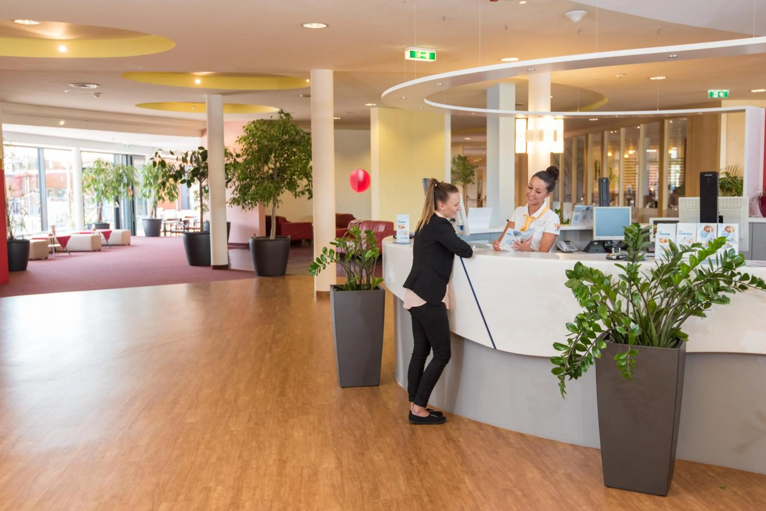 Lobby or reception in H2O Hotel-Therme-Resort, 3 Sterne superior, für Familien mit Kindern