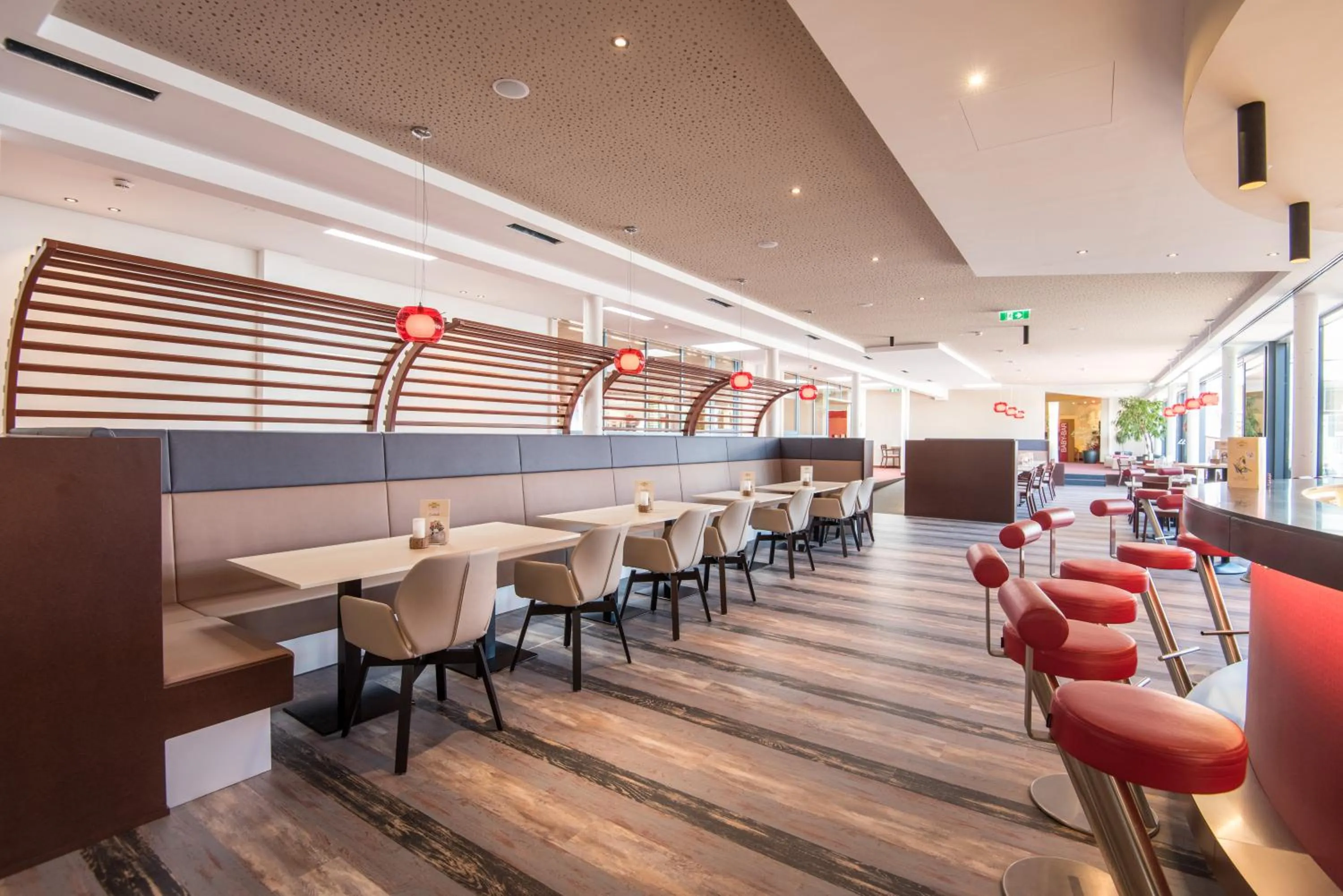 Communal lounge/ TV room in H2O Hotel-Therme-Resort, 3 Sterne superior, für Familien mit Kindern