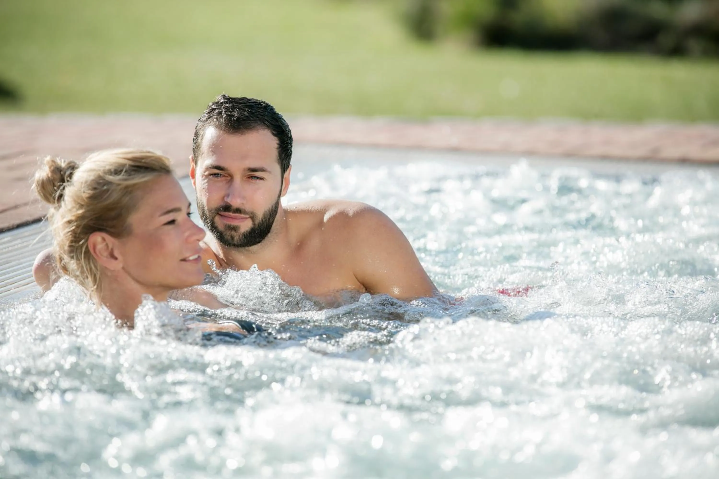Hot Spring Bath in H2O Hotel-Therme-Resort, 3 Sterne superior, für Familien mit Kindern