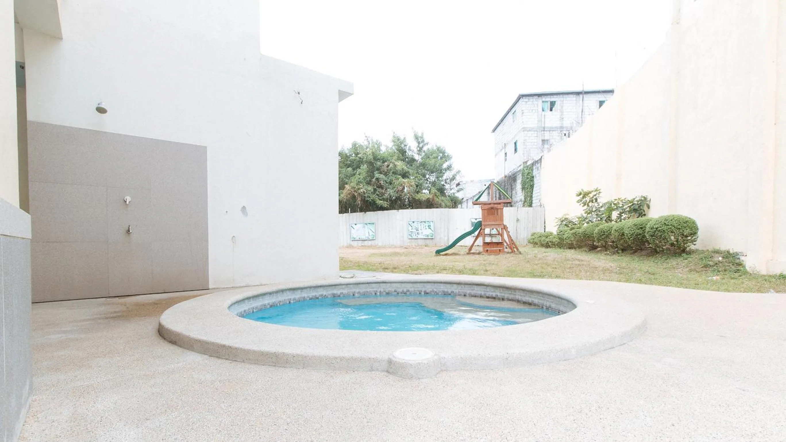 Day in RedDoorz Plus at Alpina Heights Paranaque