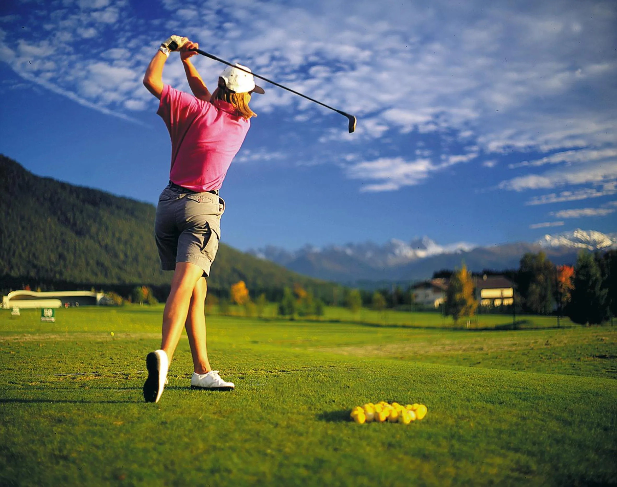 Golfcourse in Seefelds Bed & Breakfast