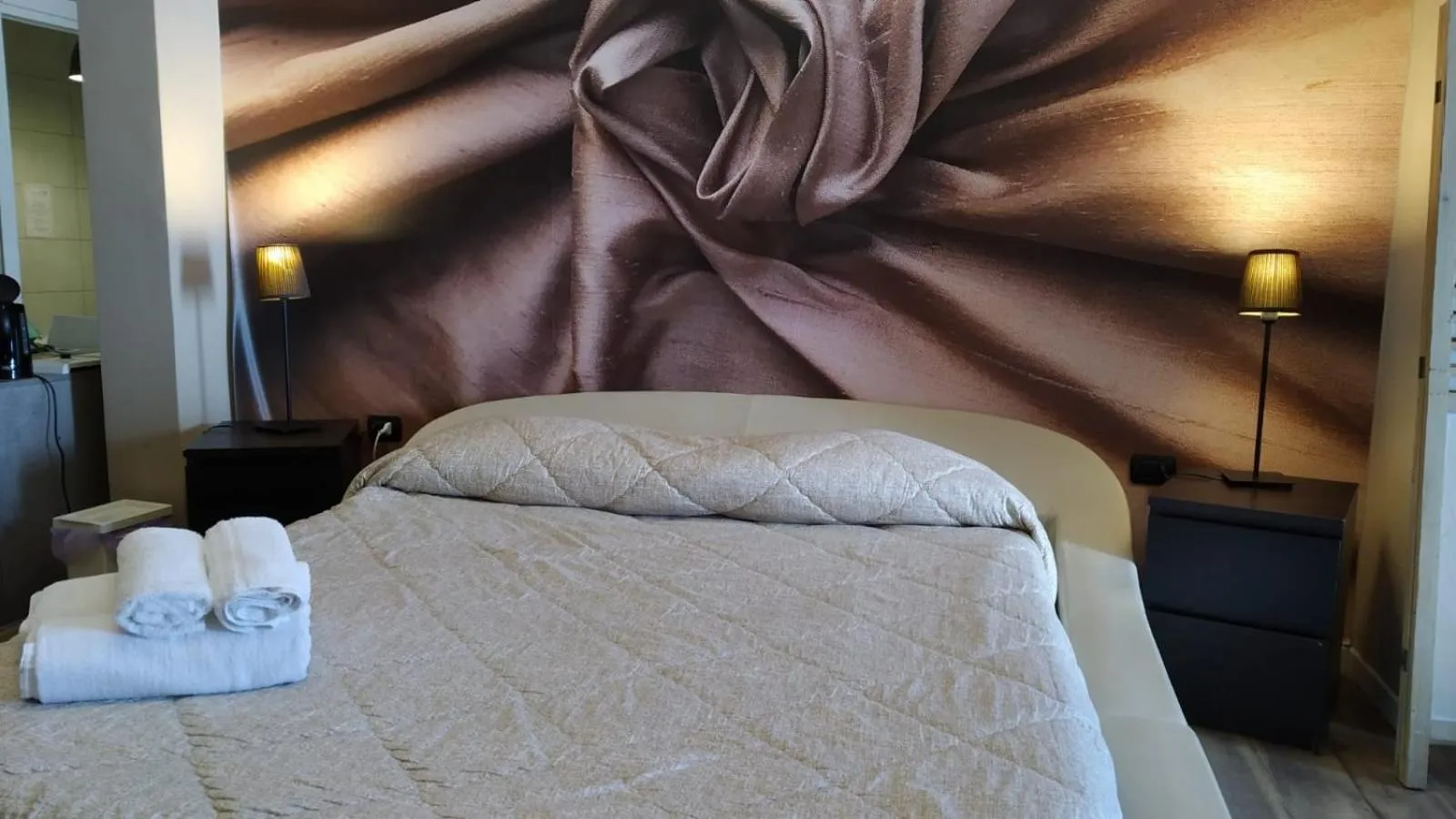 Bed in CconfortHotels R&B Cavour