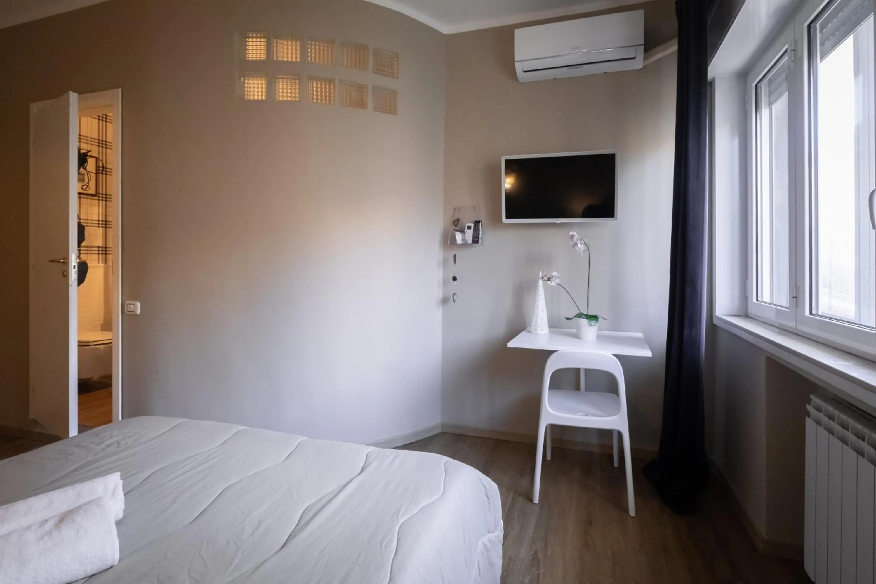 Bed in CconfortHotels R&B Cavour