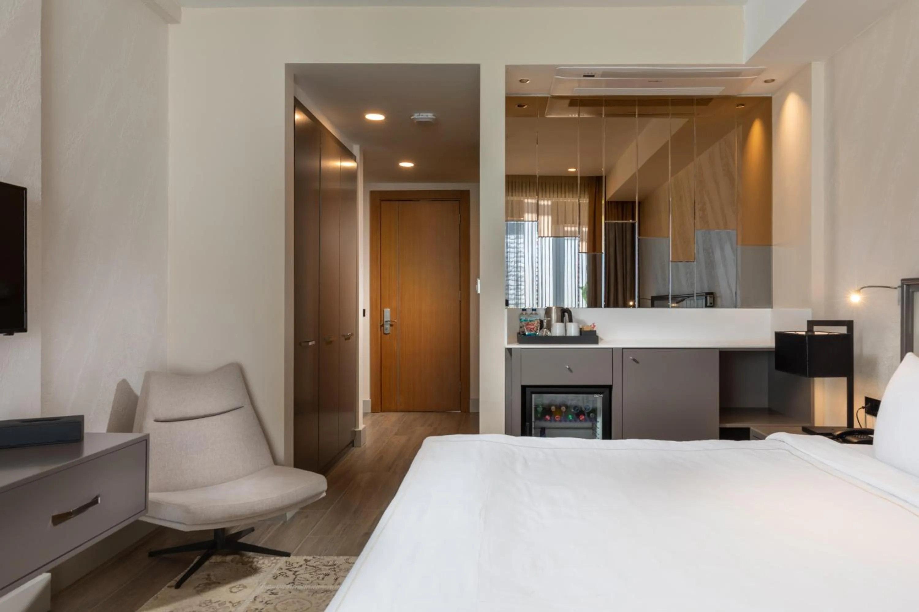 Photo of the whole room, Bed in Unique Life Style Hotel