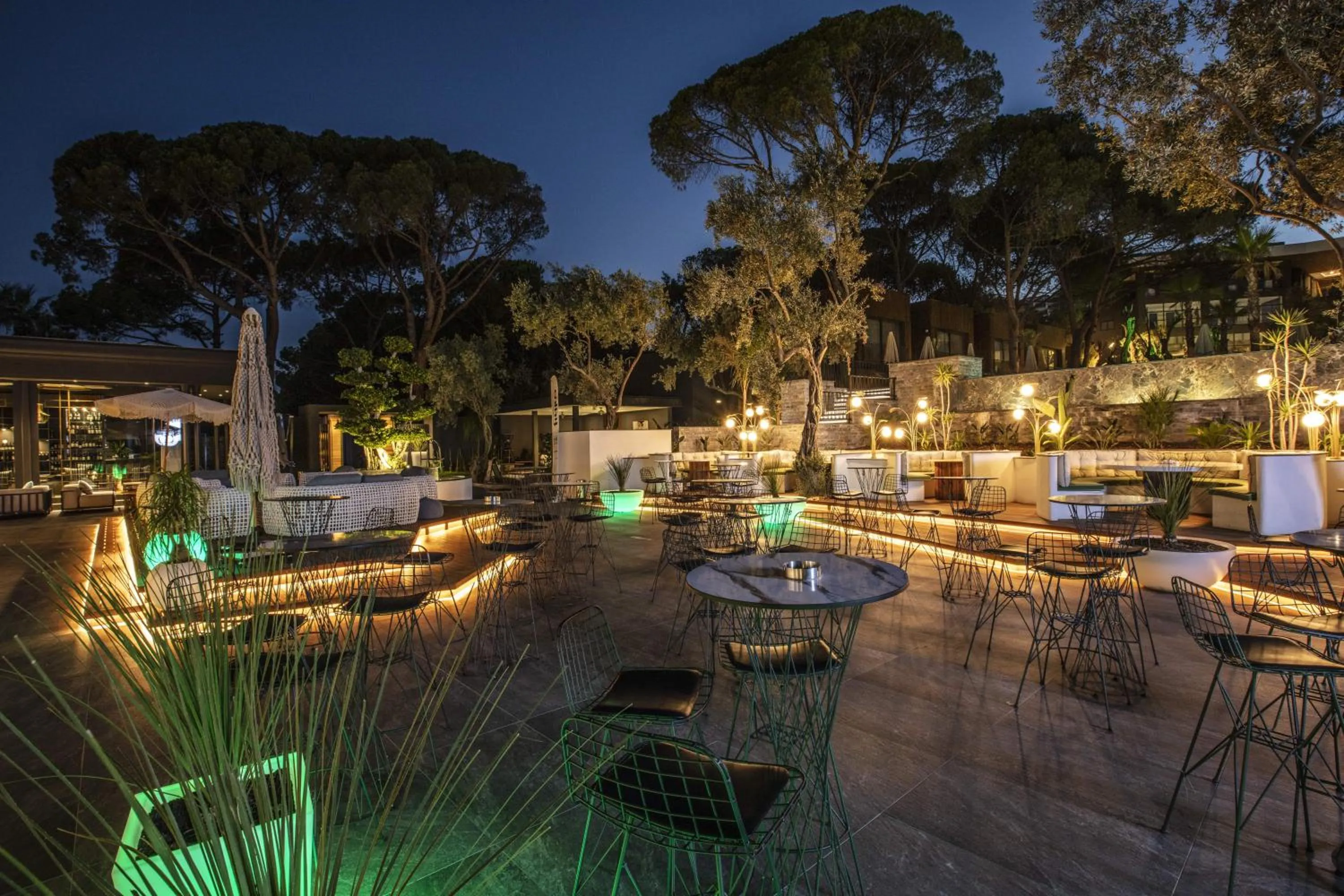 Swimming pool in Unique Life Style Hotel