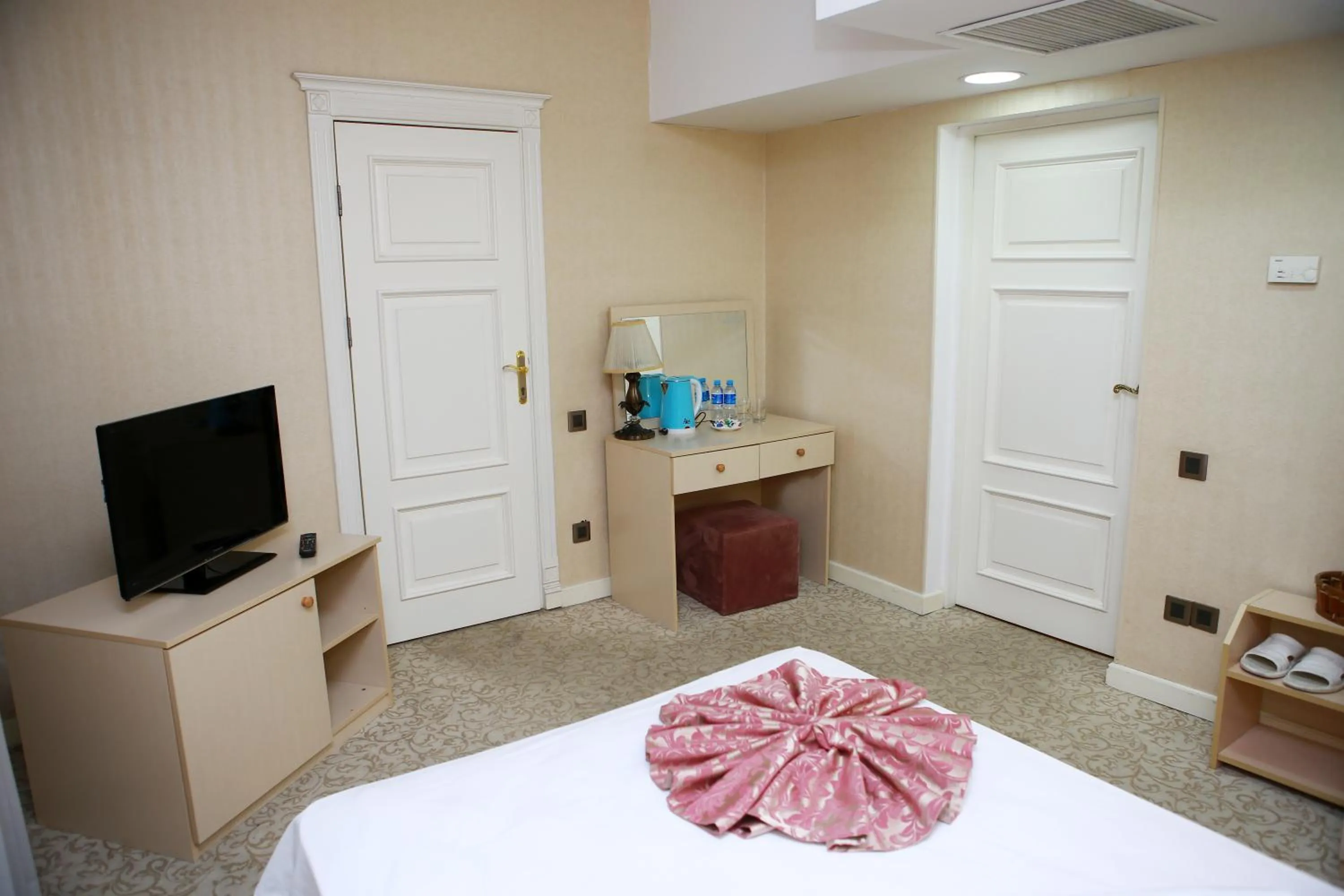 Bed in Deluxe Hotel Ganja