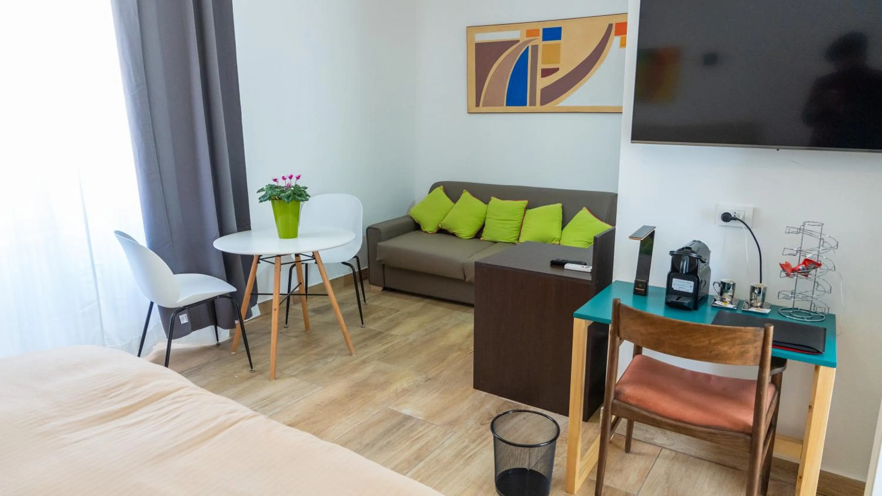 Bedroom in Zeta Rooms