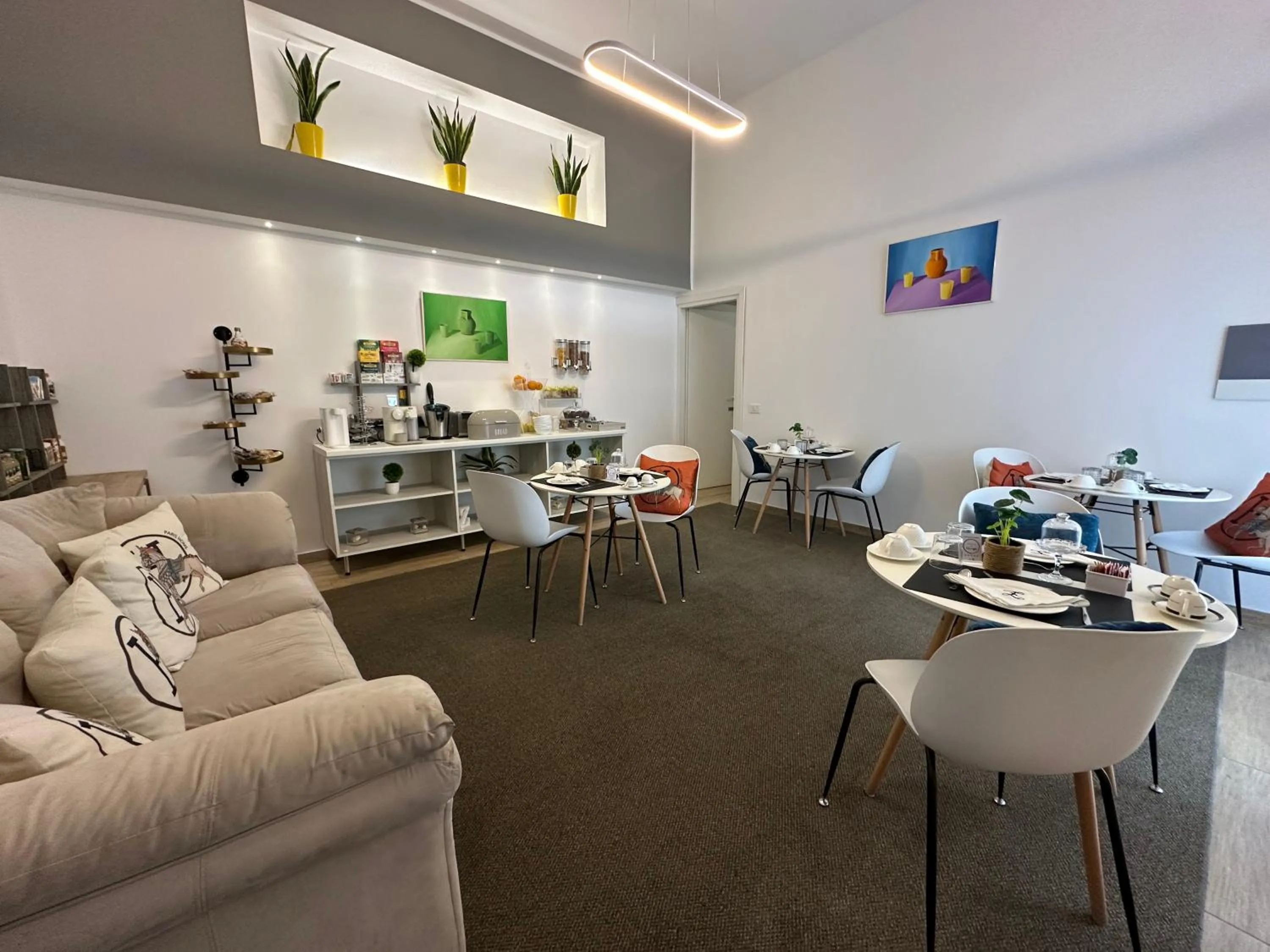 Seating area in Zeta Rooms