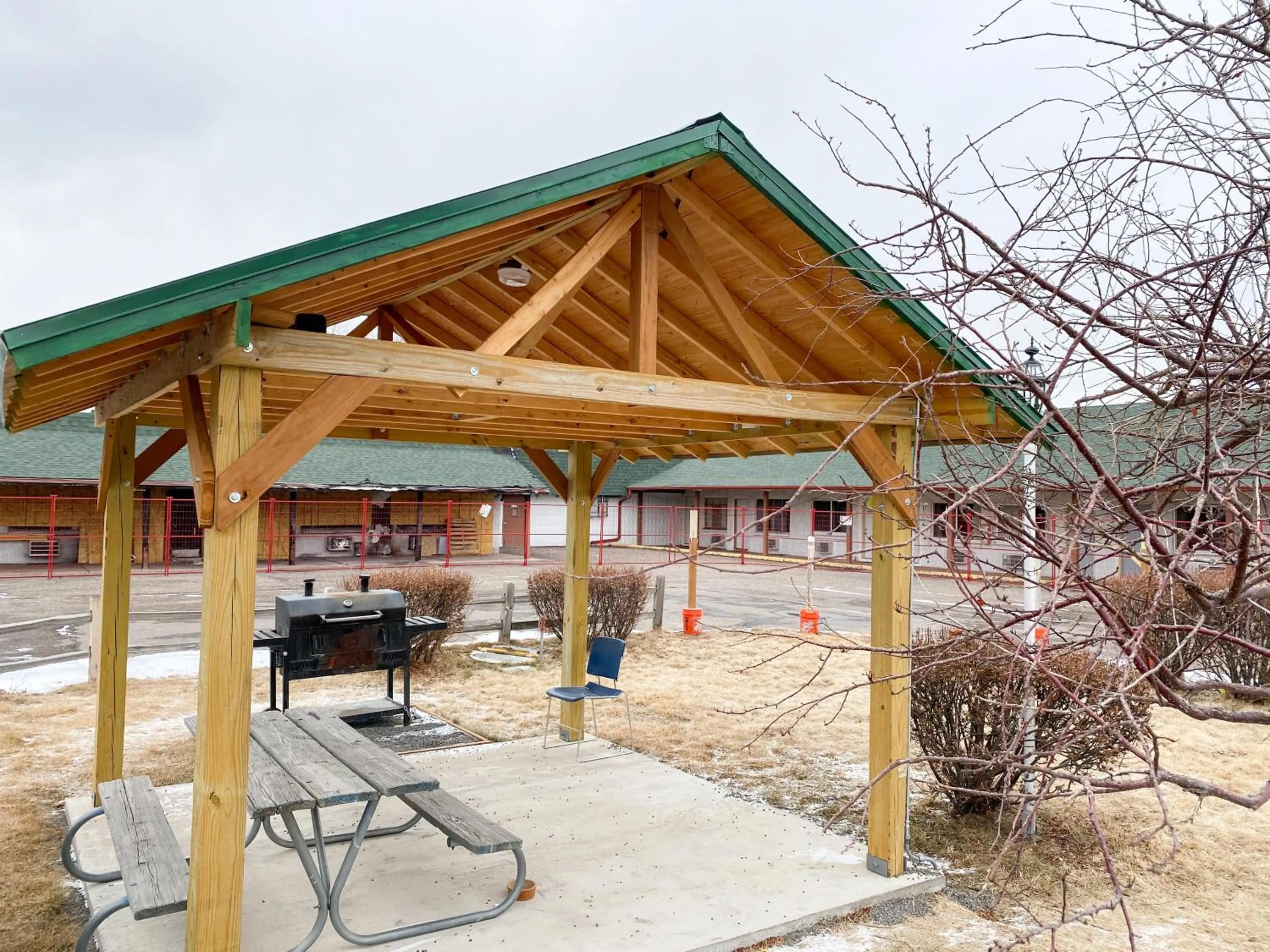 BBQ facilities in Guest Ranch Motel