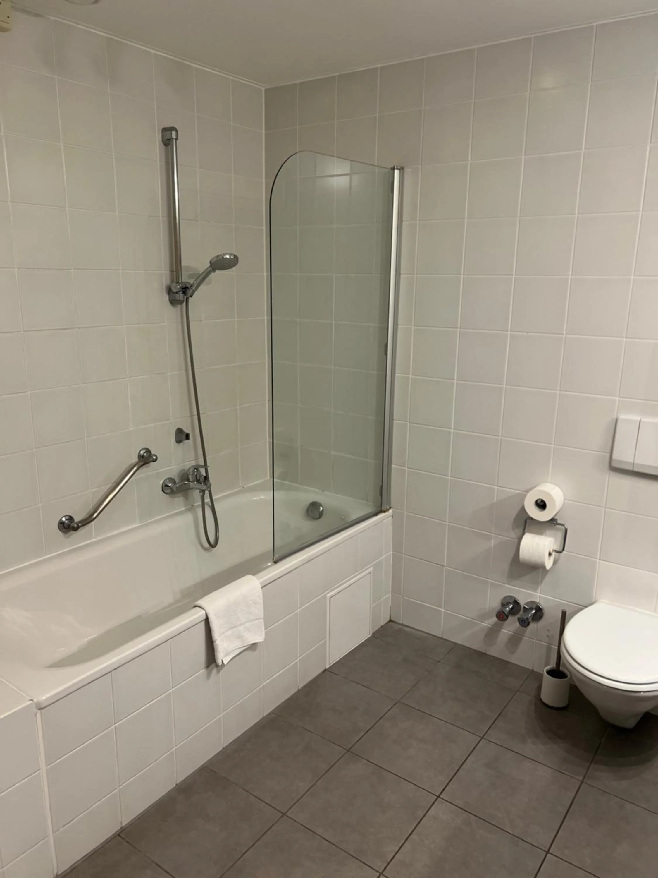 Bathroom in Skycity Hotel Atrigon