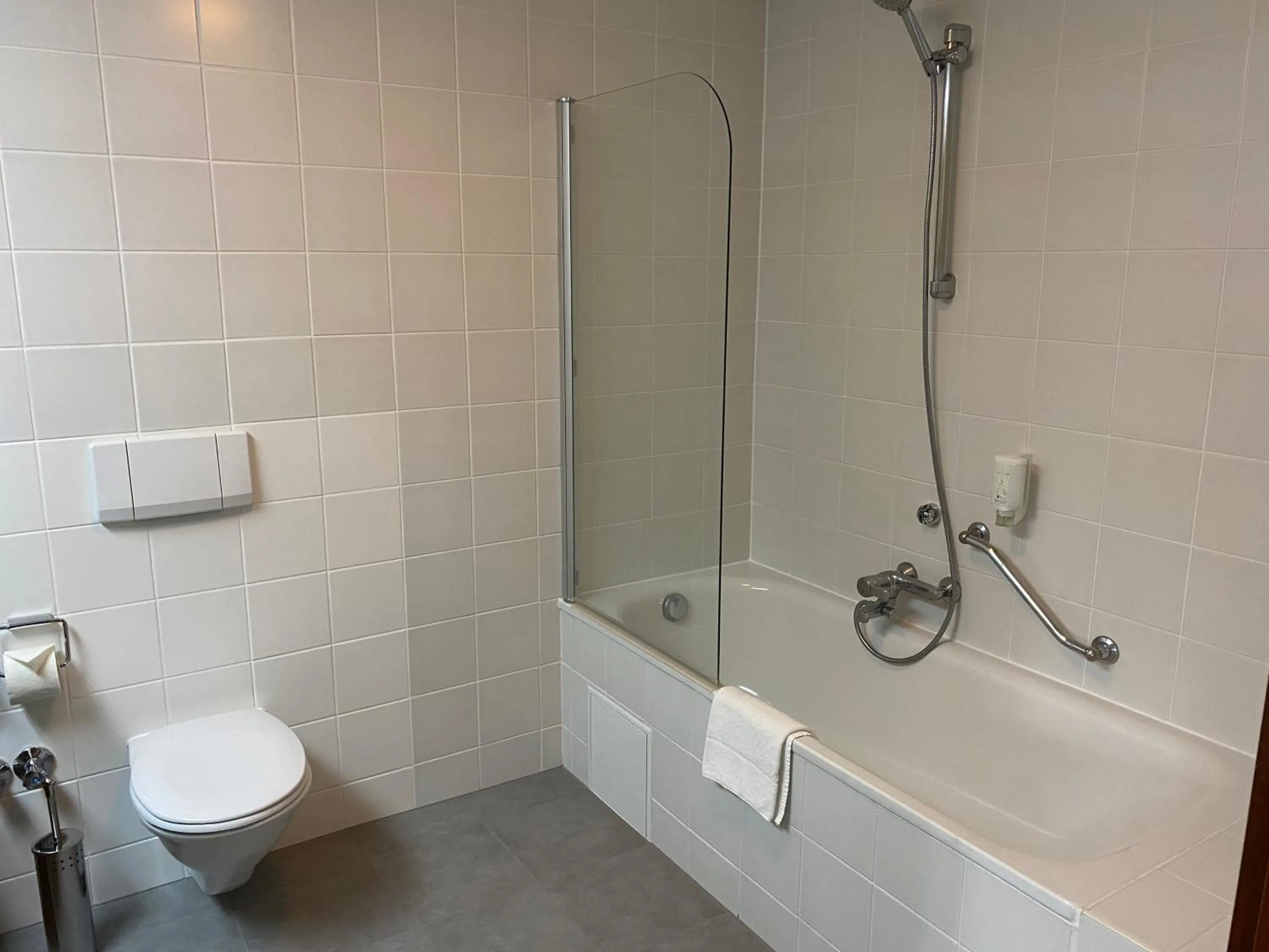 Bathroom in Skycity Hotel Atrigon