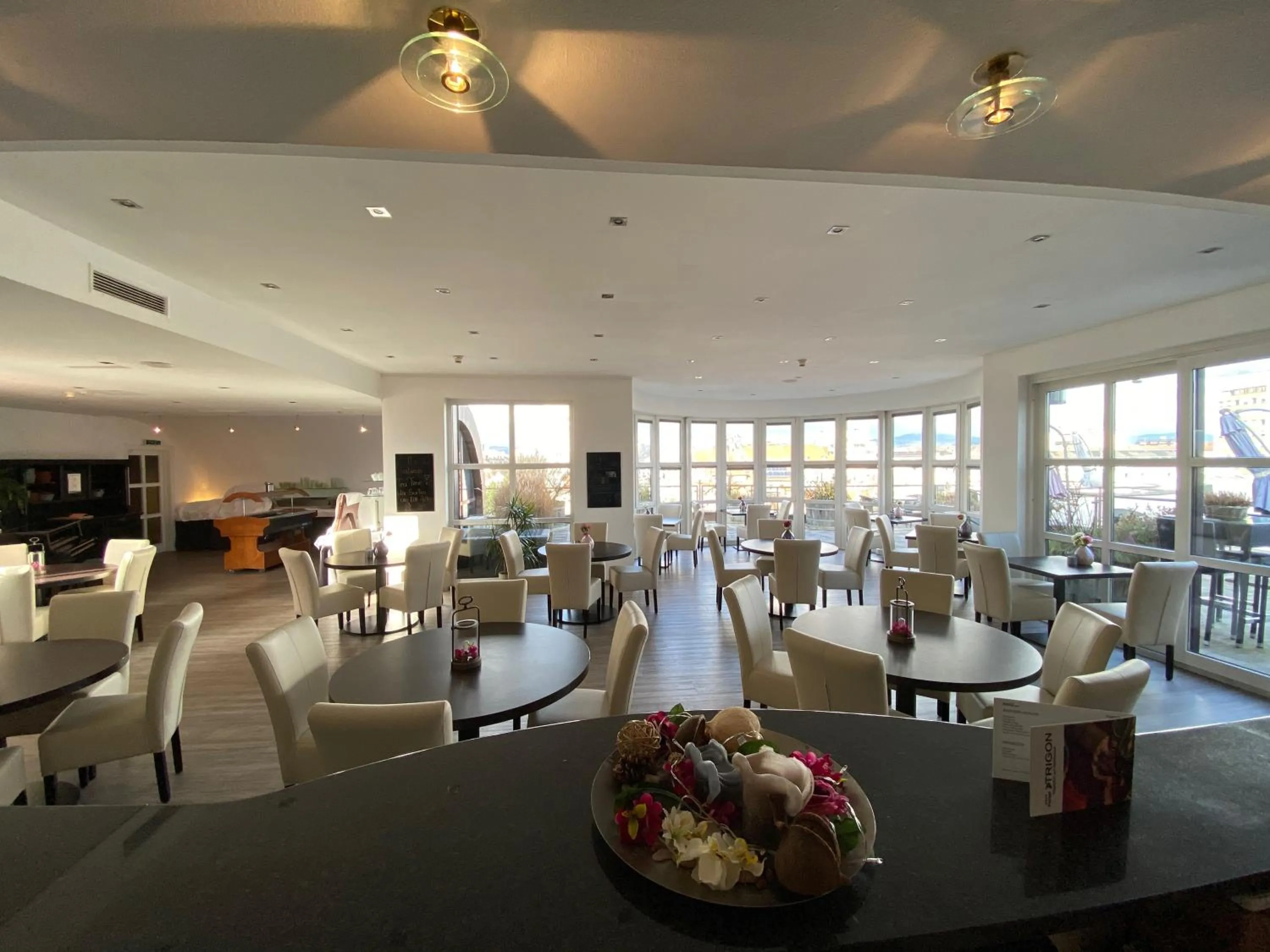 Communal lounge/ TV room in Skycity Hotel Atrigon