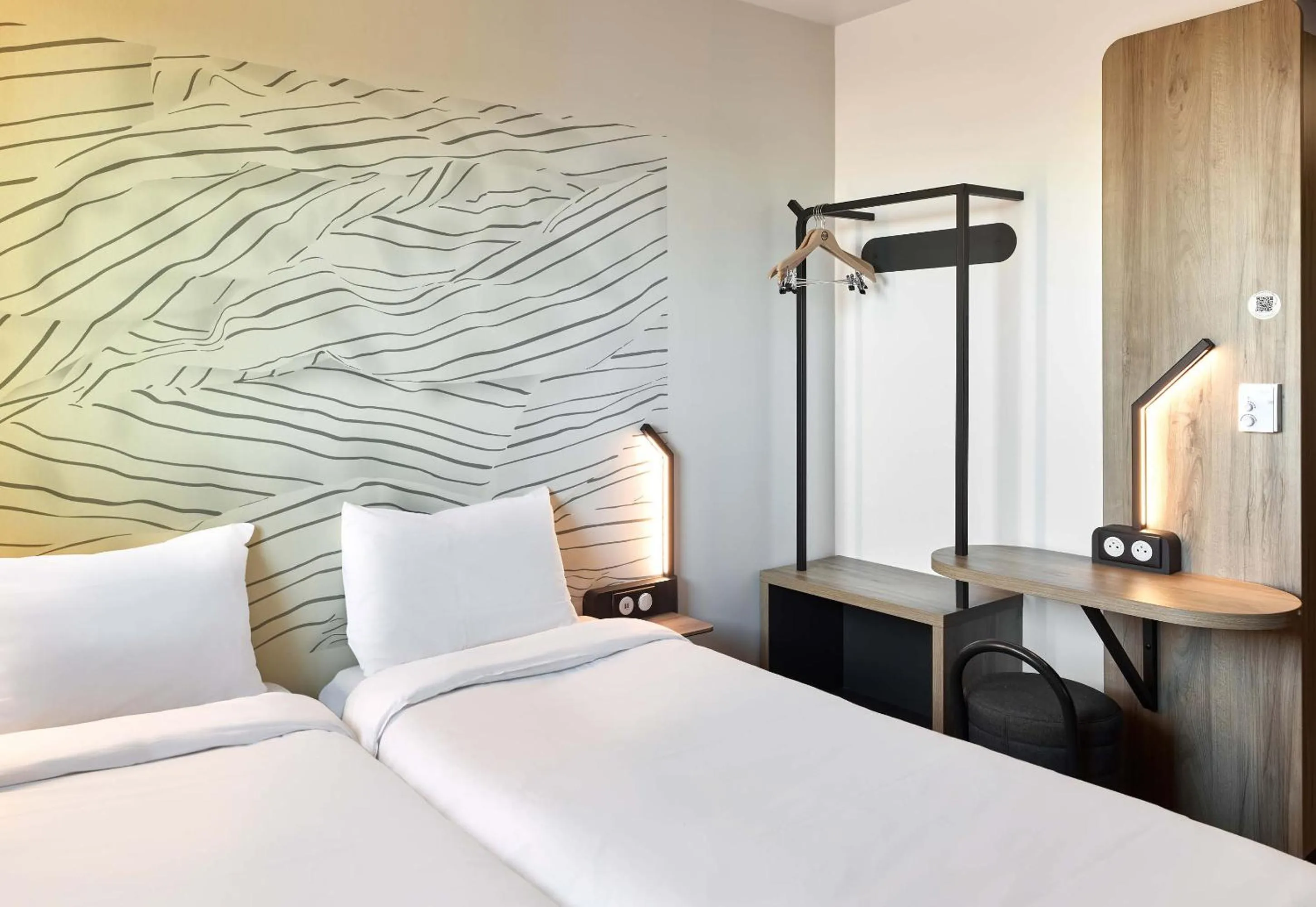 Bedroom, Bed in B&B HOTEL Le Port Marly Saint Germain en Laye