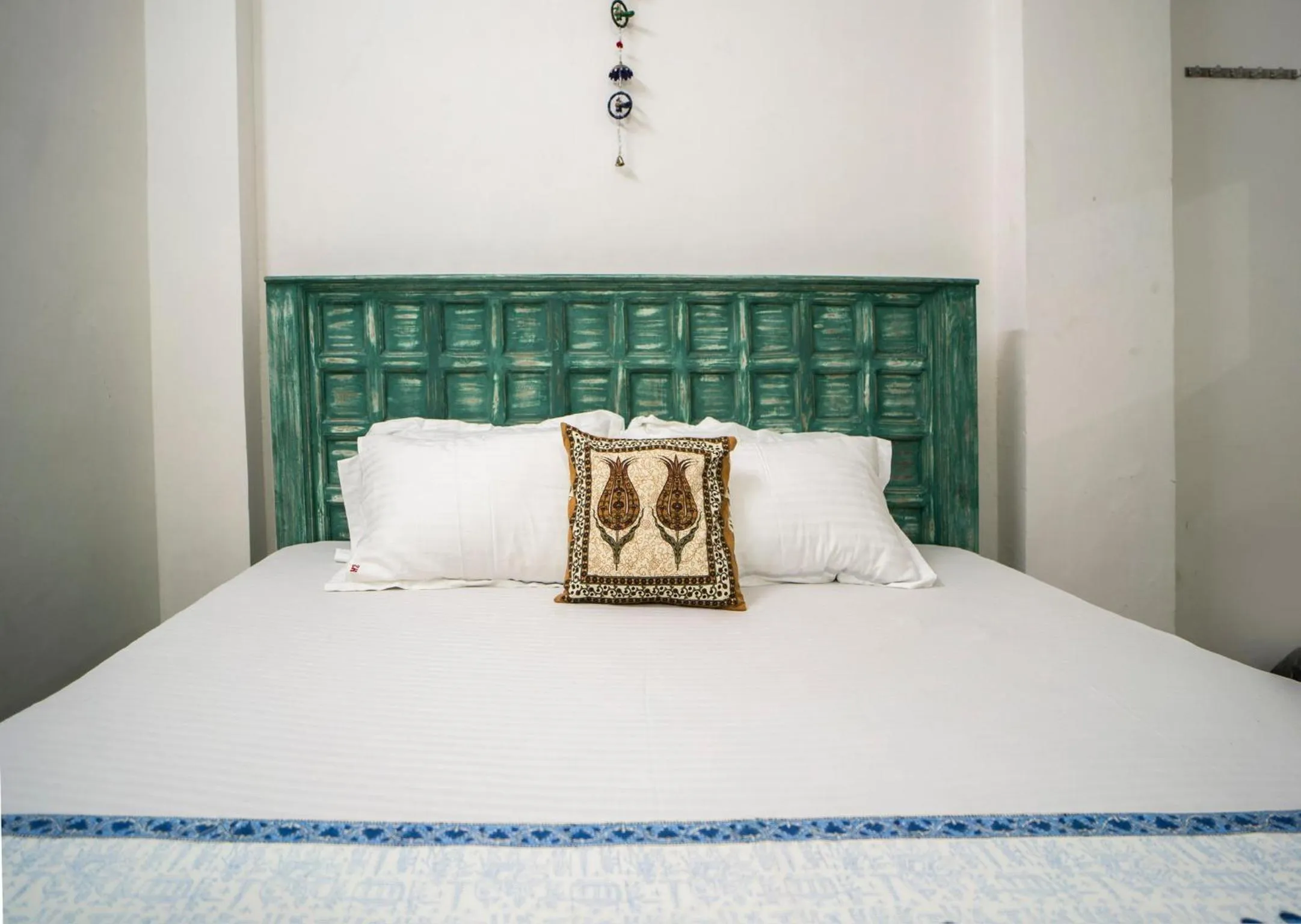 Bedroom, Bed in Soham Haveli Udaipur