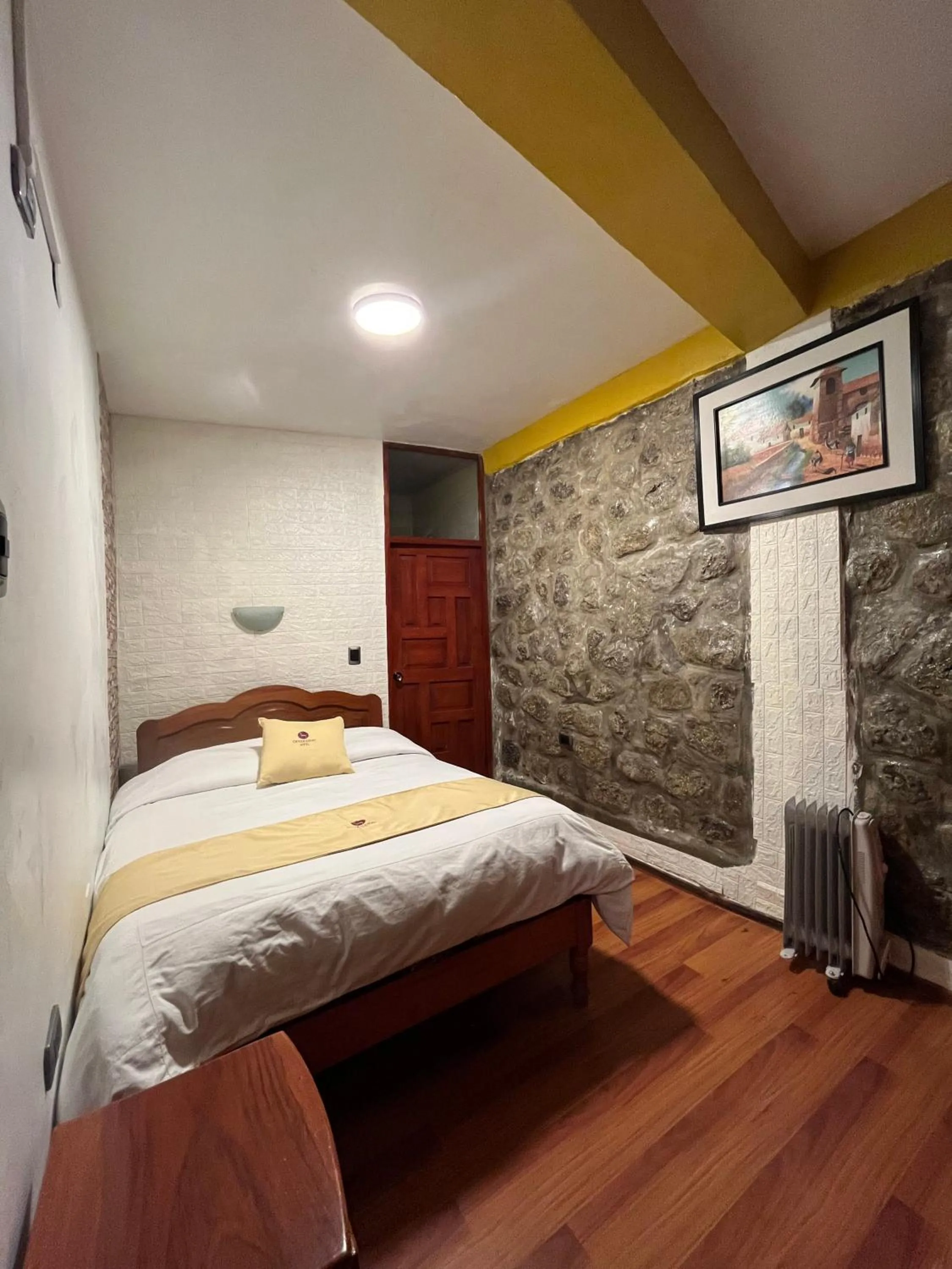 Bed in Hotel Choquequirao