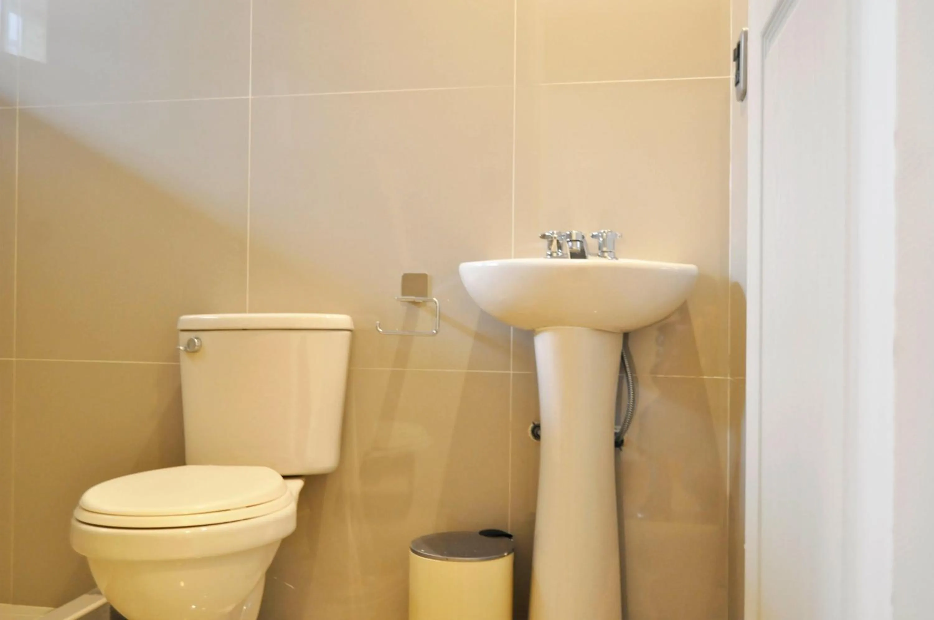 Toilet in Hotel Choquequirao