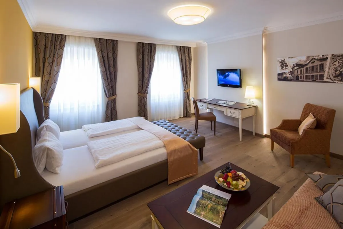 Bedroom, Bed in Hotel Restaurant zur Post