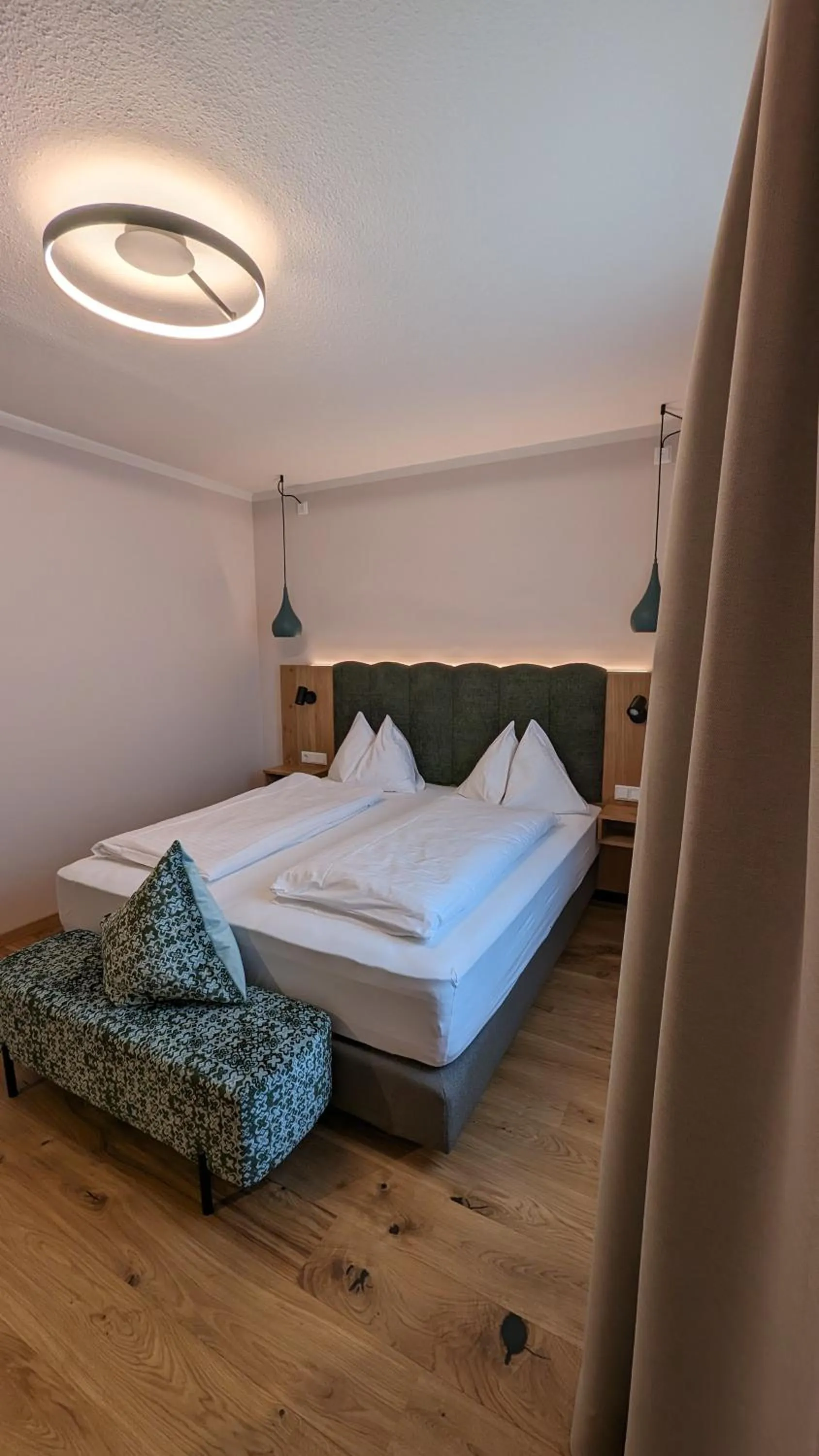 Photo of the whole room, Bed in Hotel Restaurant zur Post