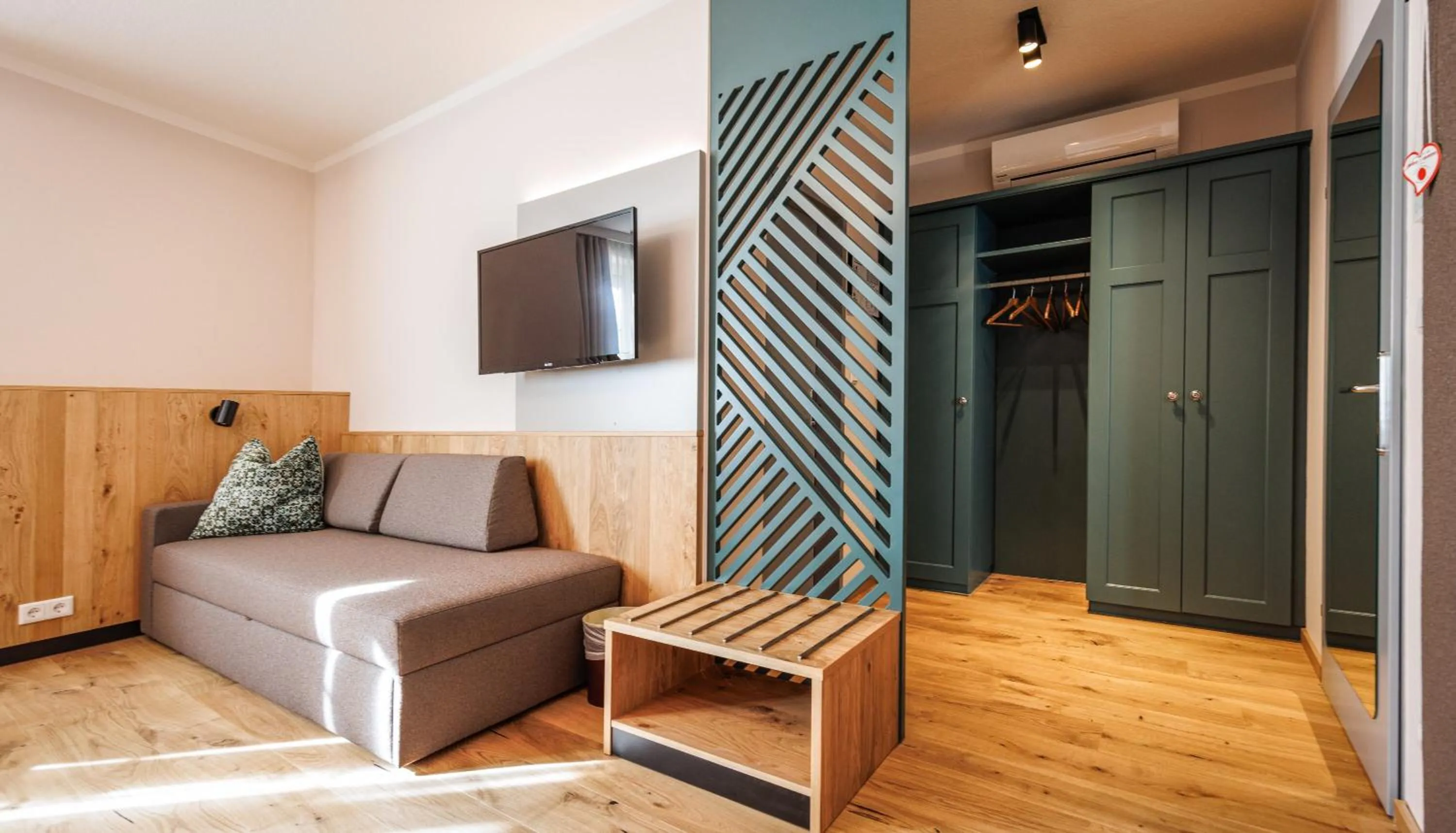 TV and multimedia in Hotel Restaurant zur Post