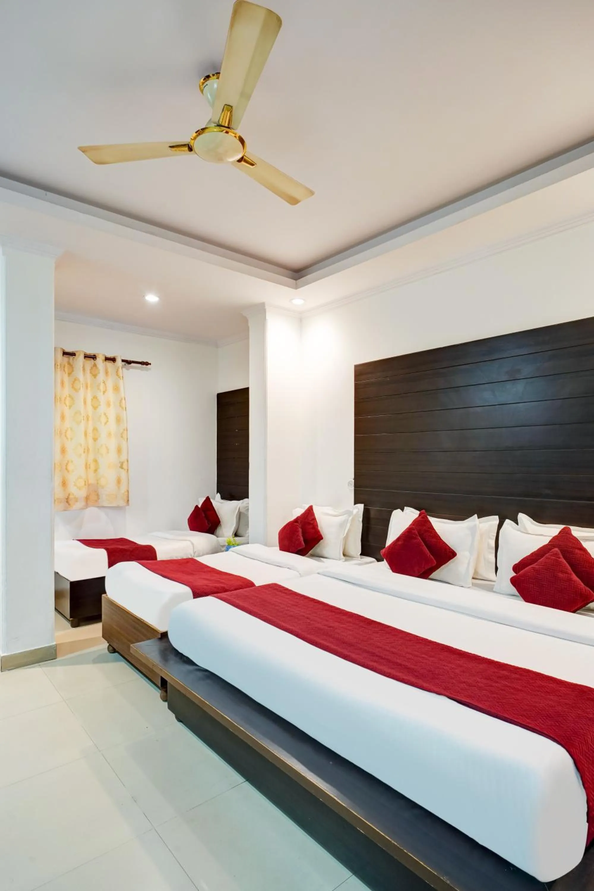 Bed in New Delhi Hotel Citizen