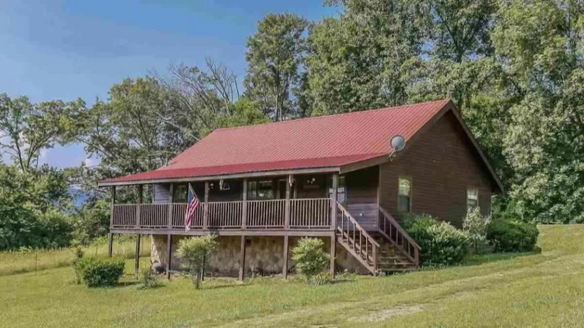 Beautiful View! Log cabin,Fireplace,Hot Tub,Arcade,Pool,Fishing