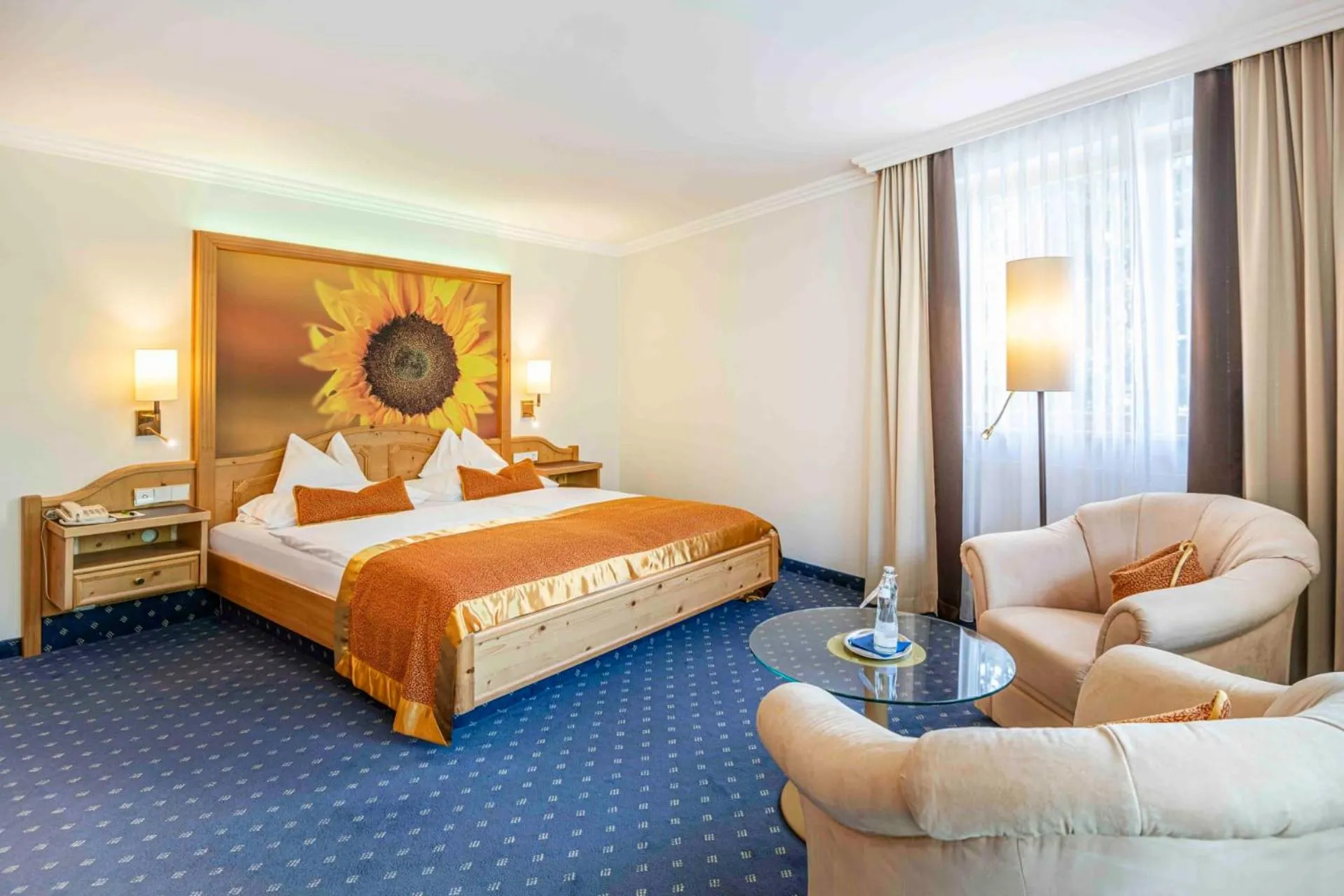 Bed in EUROPÄISCHER HOF Bad Gastein