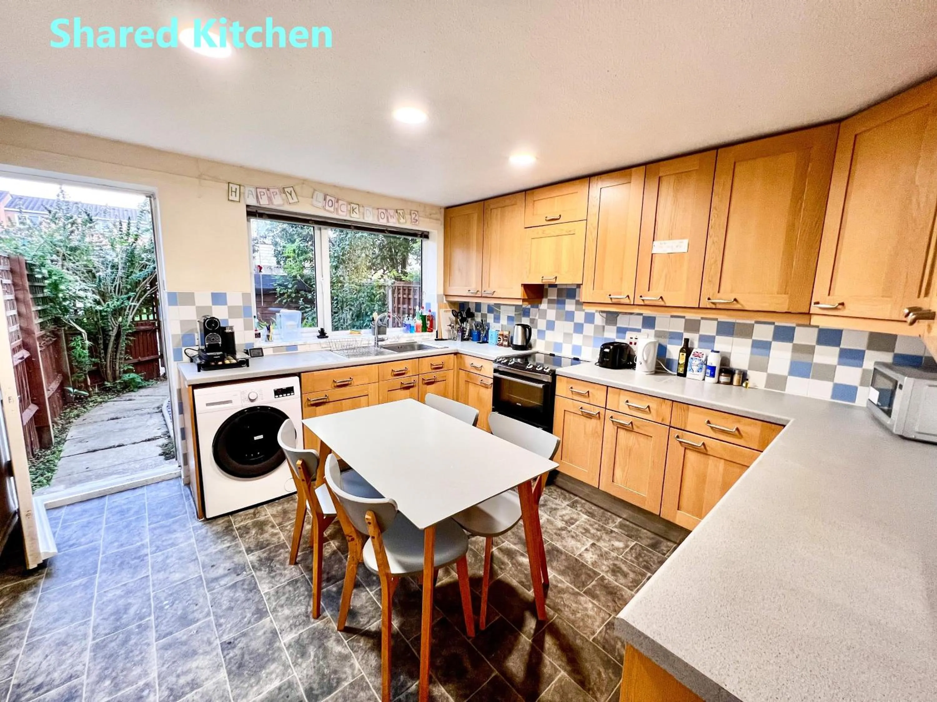 Kitchen or kitchenette in Central Palace - Excellent Stay in London Zone 1