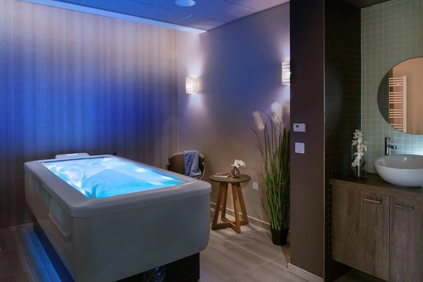 Massage, Bed in Résidence Les Tisserands - Domitys