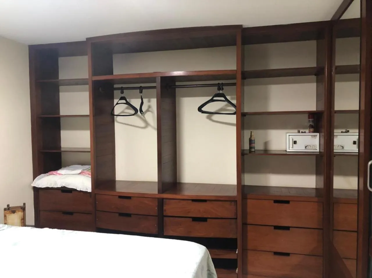 Bed in Flat completo a beira mar com vista exuberante - pé-na-areia mesmo!