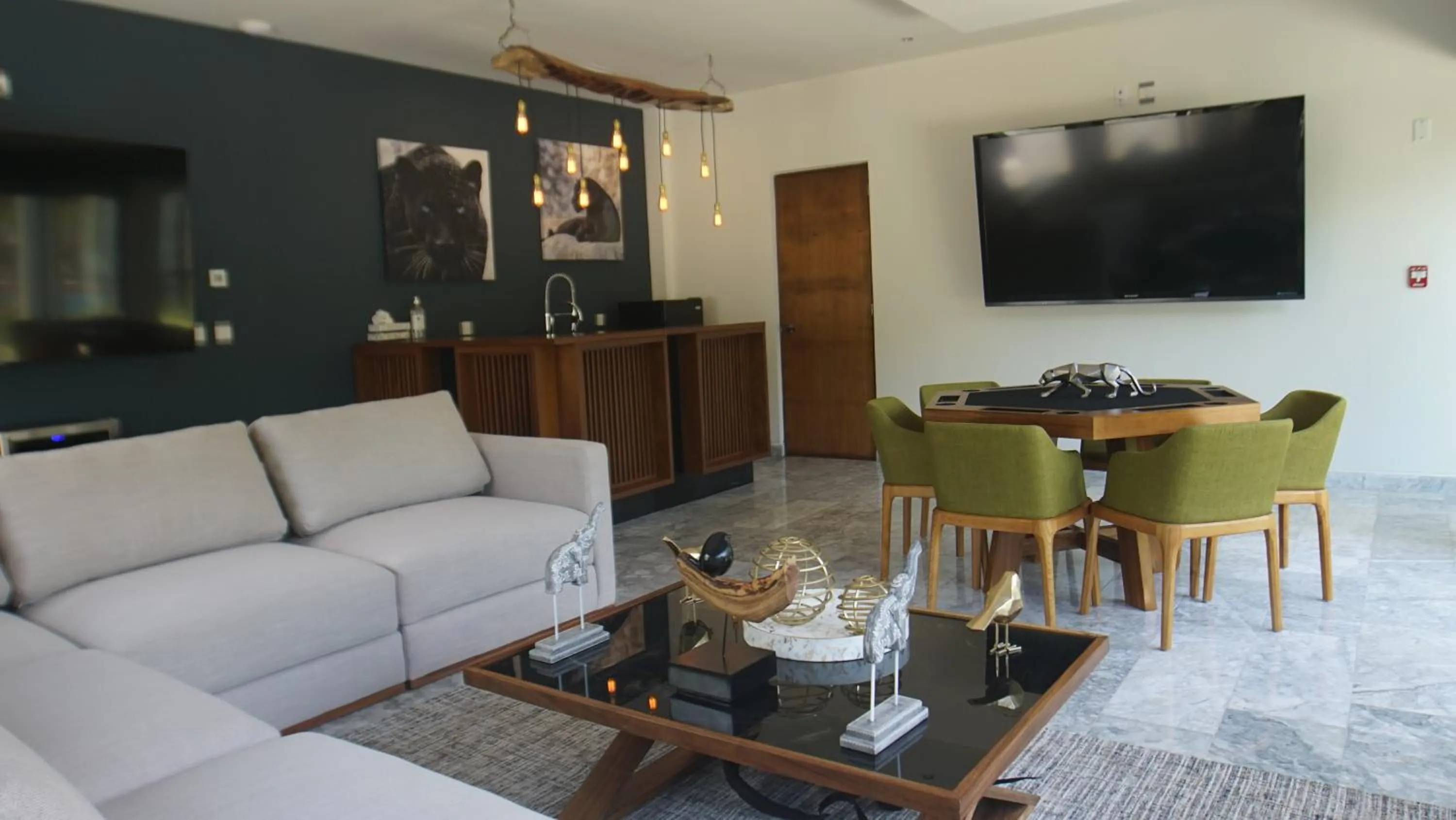 Living room in Panther Bay Boutique Hotel