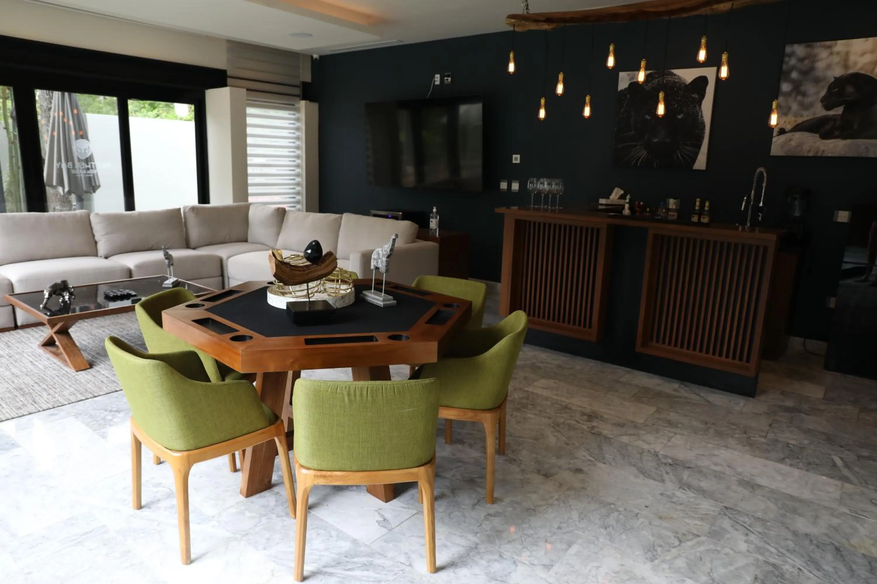 Lounge or bar in Panther Bay Boutique Hotel