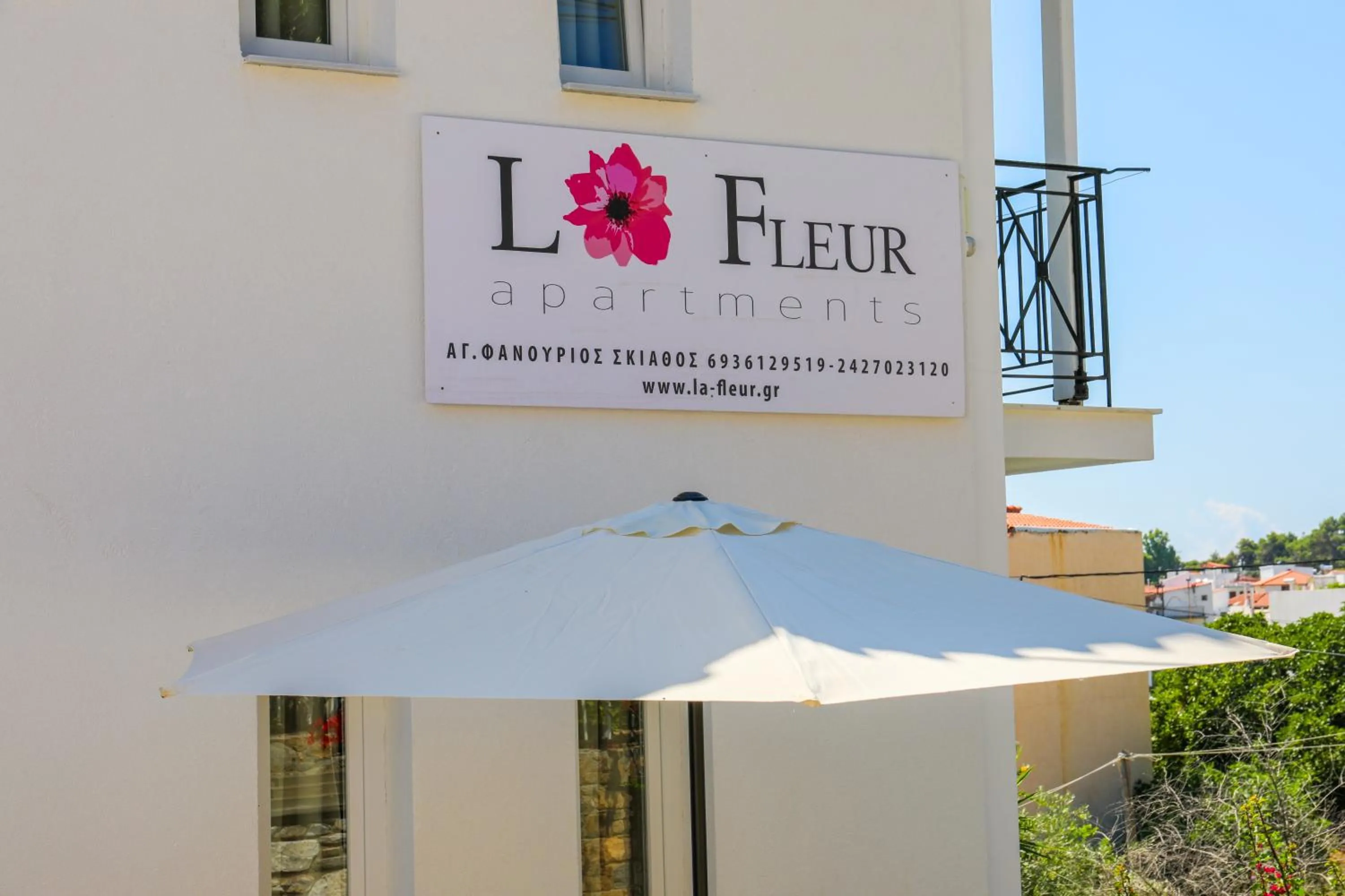 La FLEUR apartments