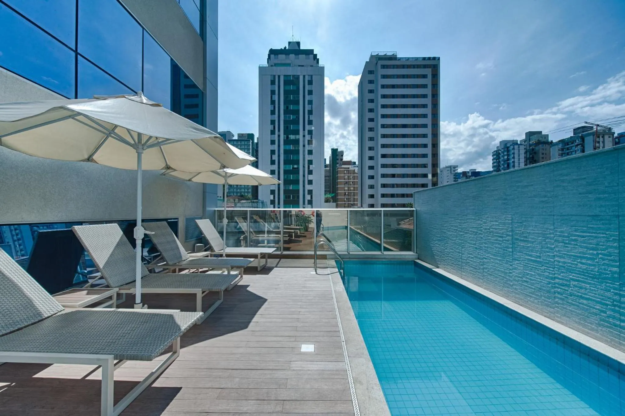 Swimming pool in Holiday Inn Belo Horizonte Savassi by IHG