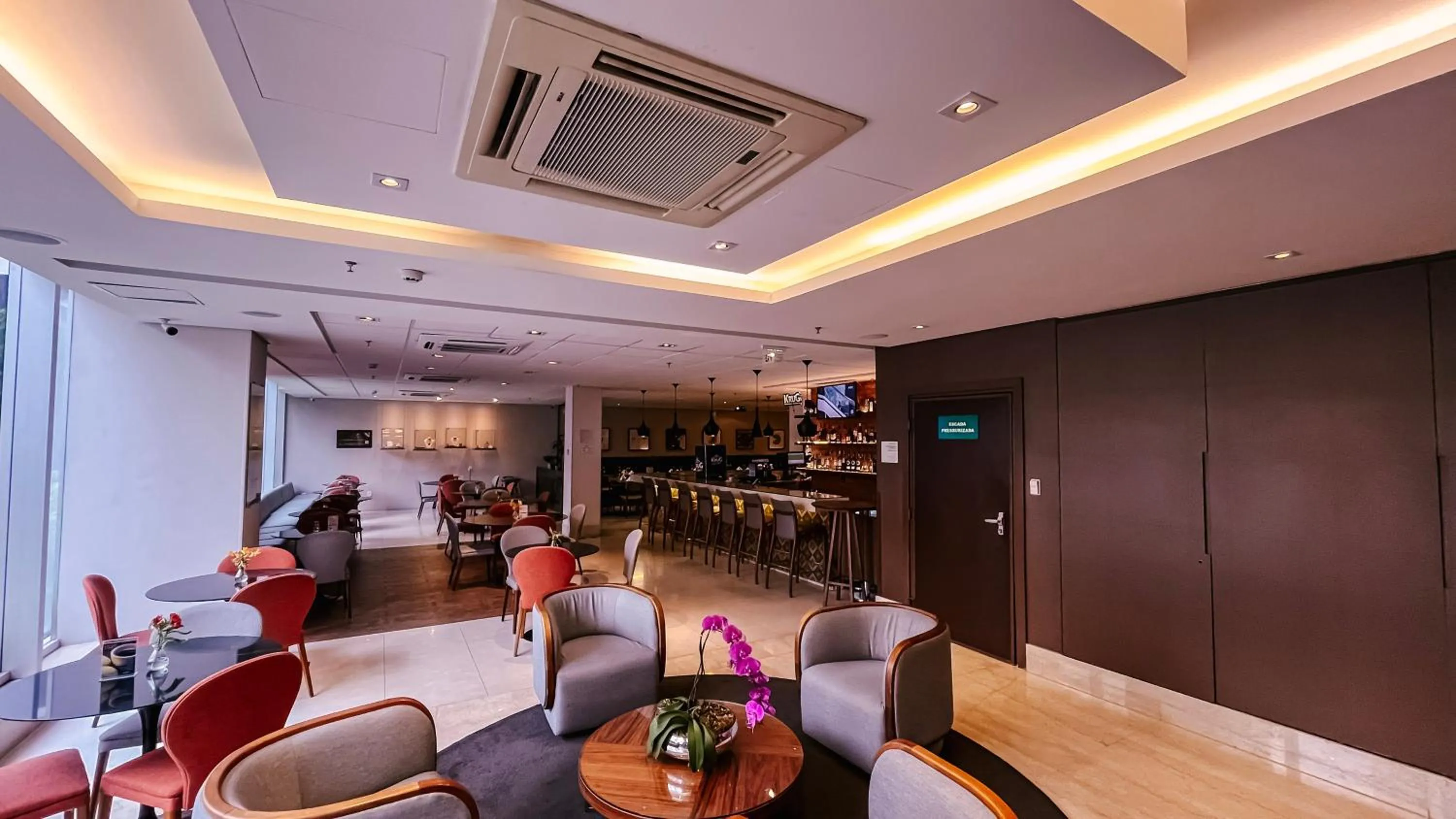 Restaurant/places to eat in Holiday Inn Belo Horizonte Savassi by IHG