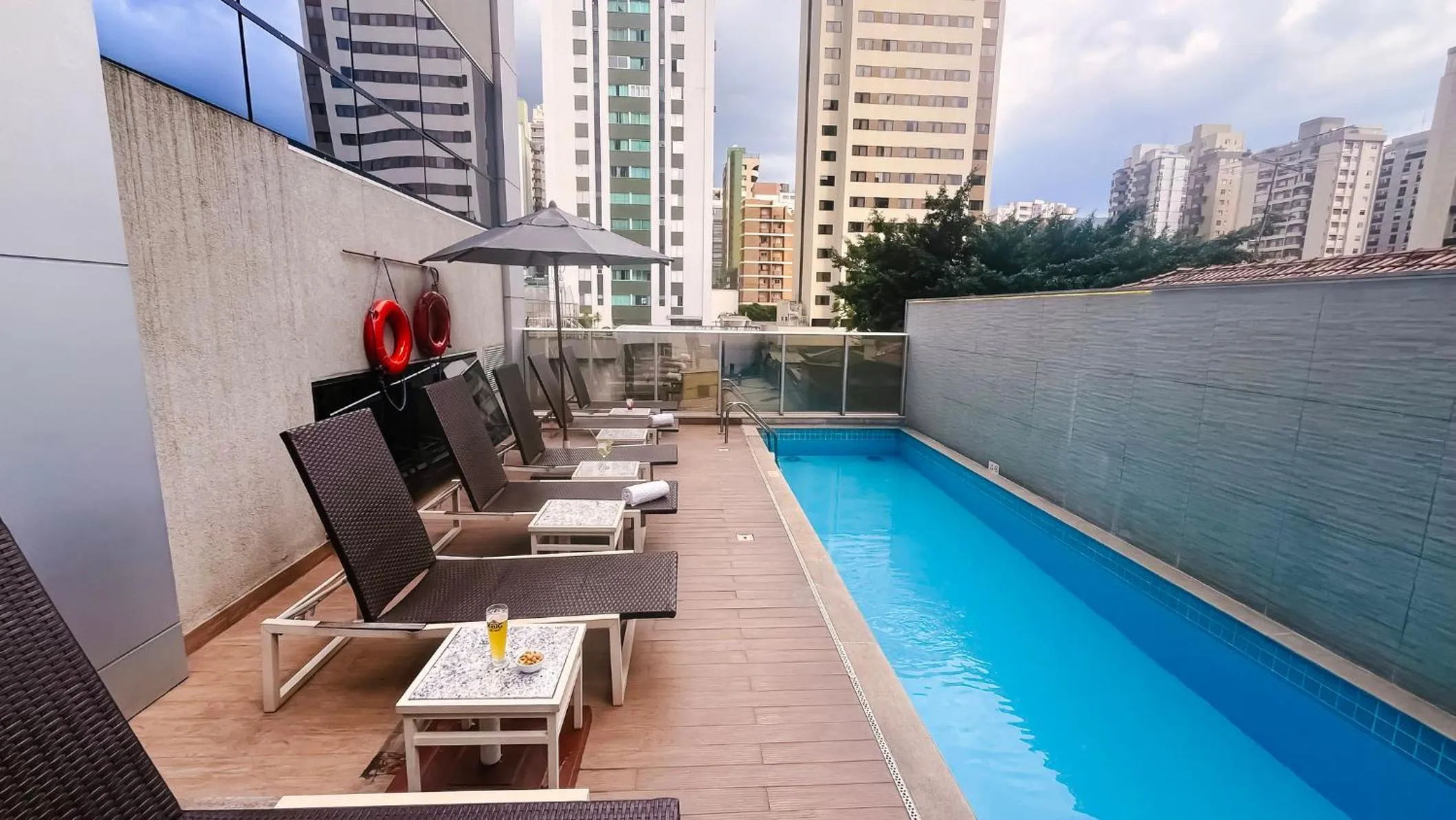 Swimming pool in Holiday Inn Belo Horizonte Savassi by IHG