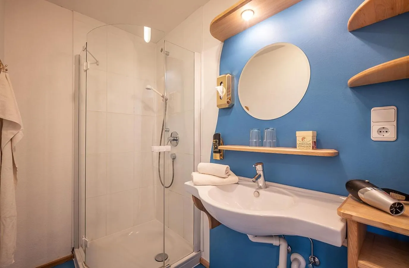 Bathroom in Bed & Breakfast Landhaus Strasser