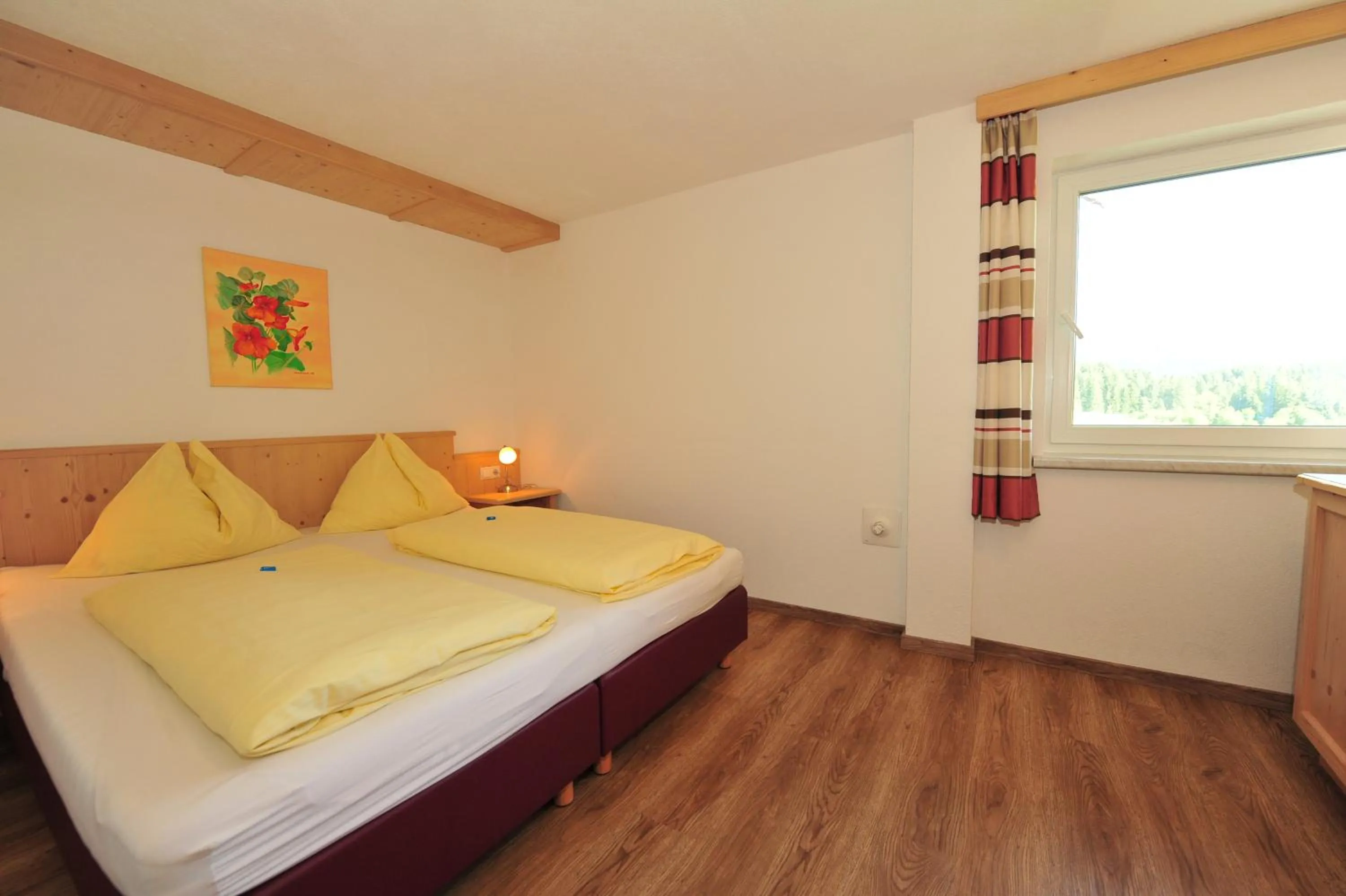 Photo of the whole room, Bed in Bed & Breakfast Landhaus Strasser