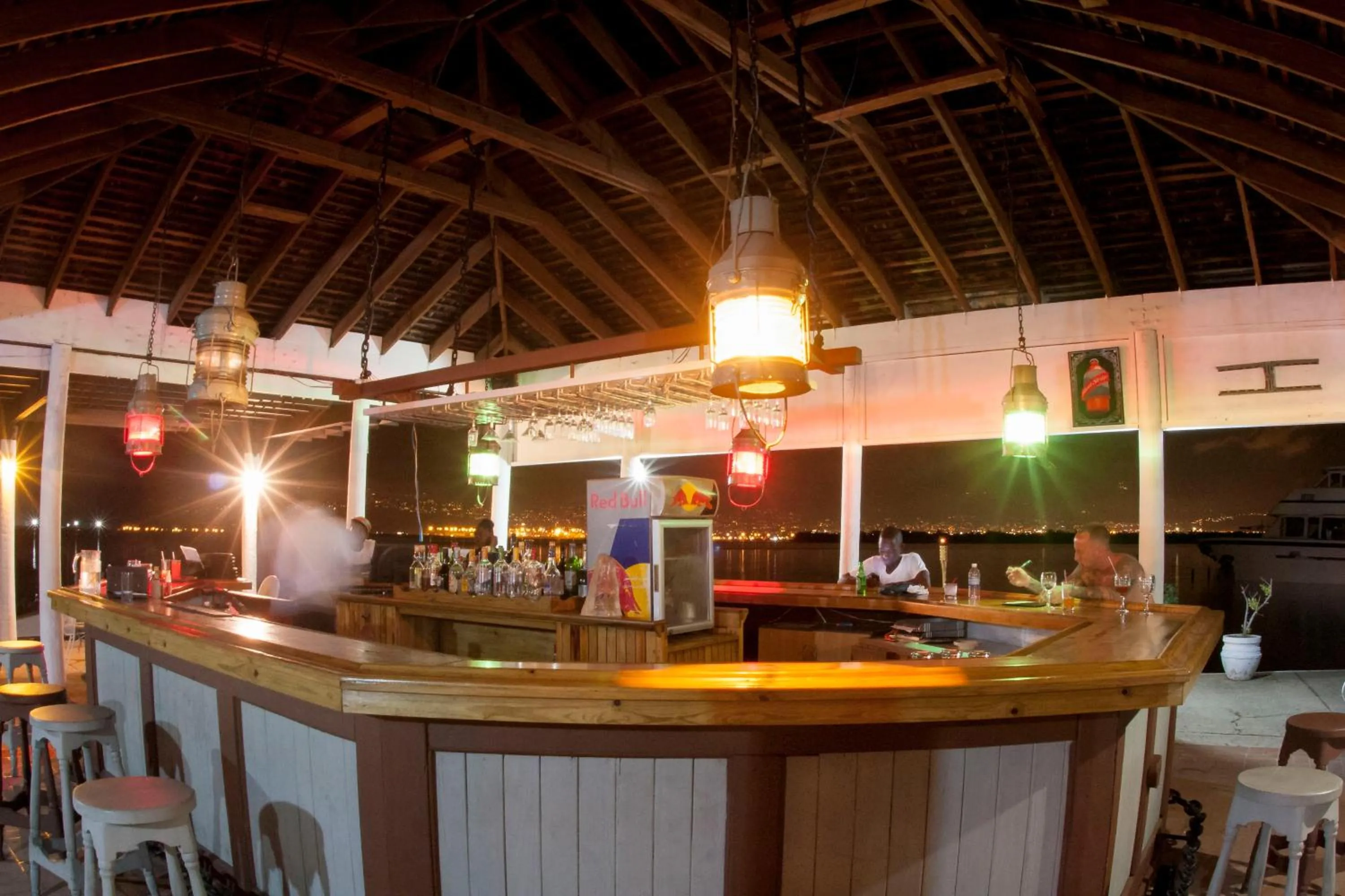 Restaurant/places to eat in Grand Hotel Excelsior Port Royal