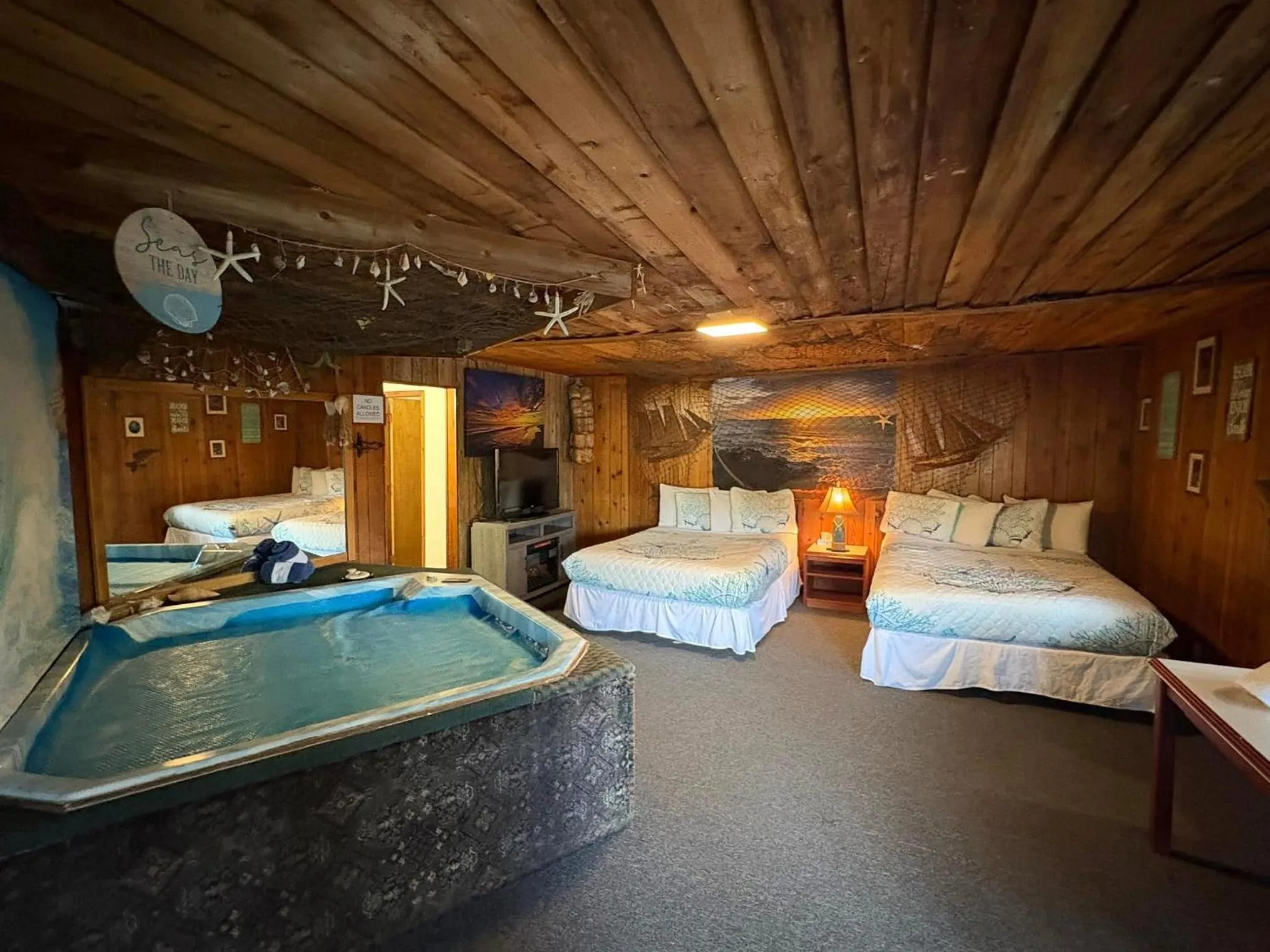 Bed in Bennett Bay Inn