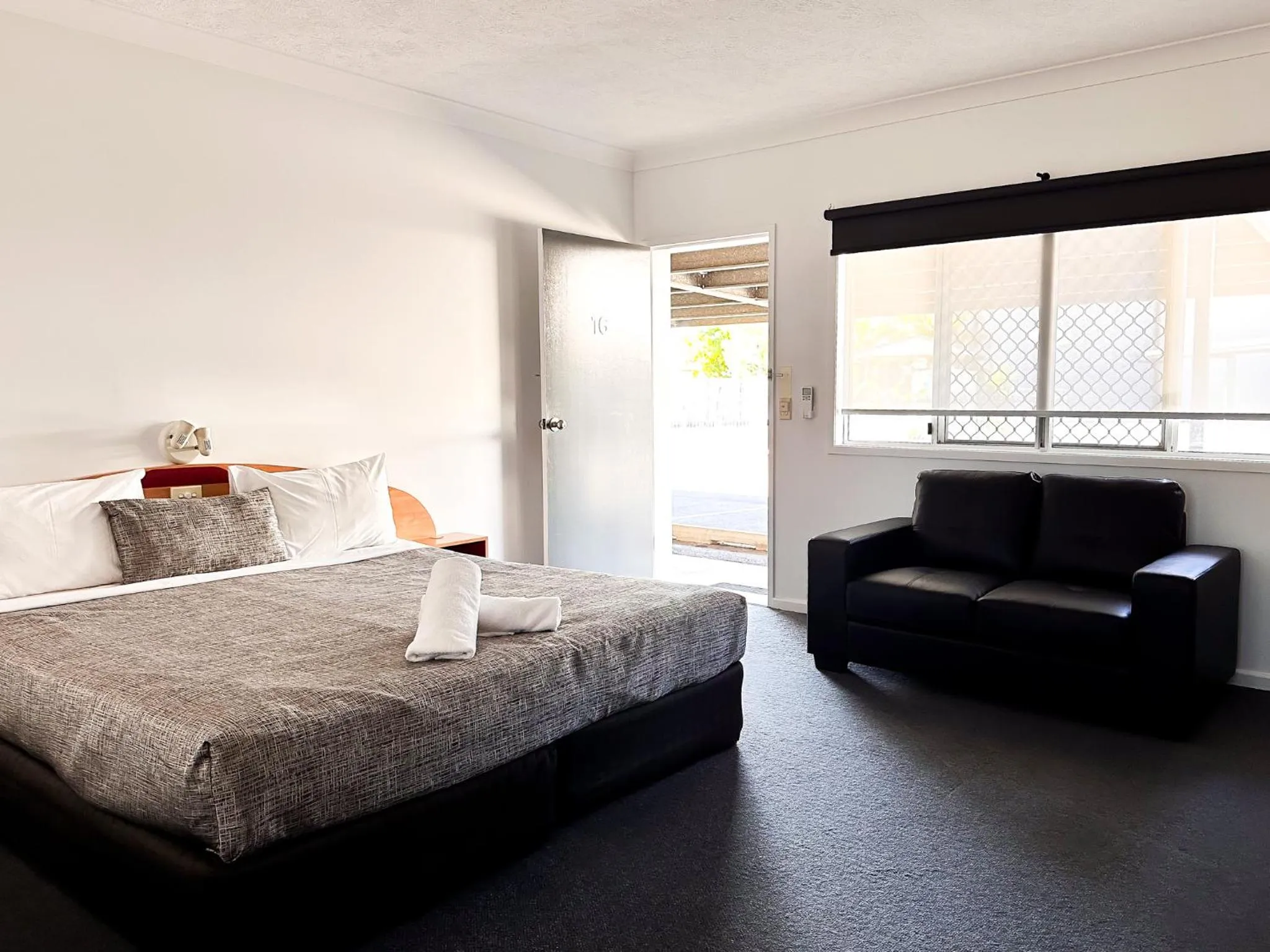 Bed in Boulevard Lodge Bundaberg