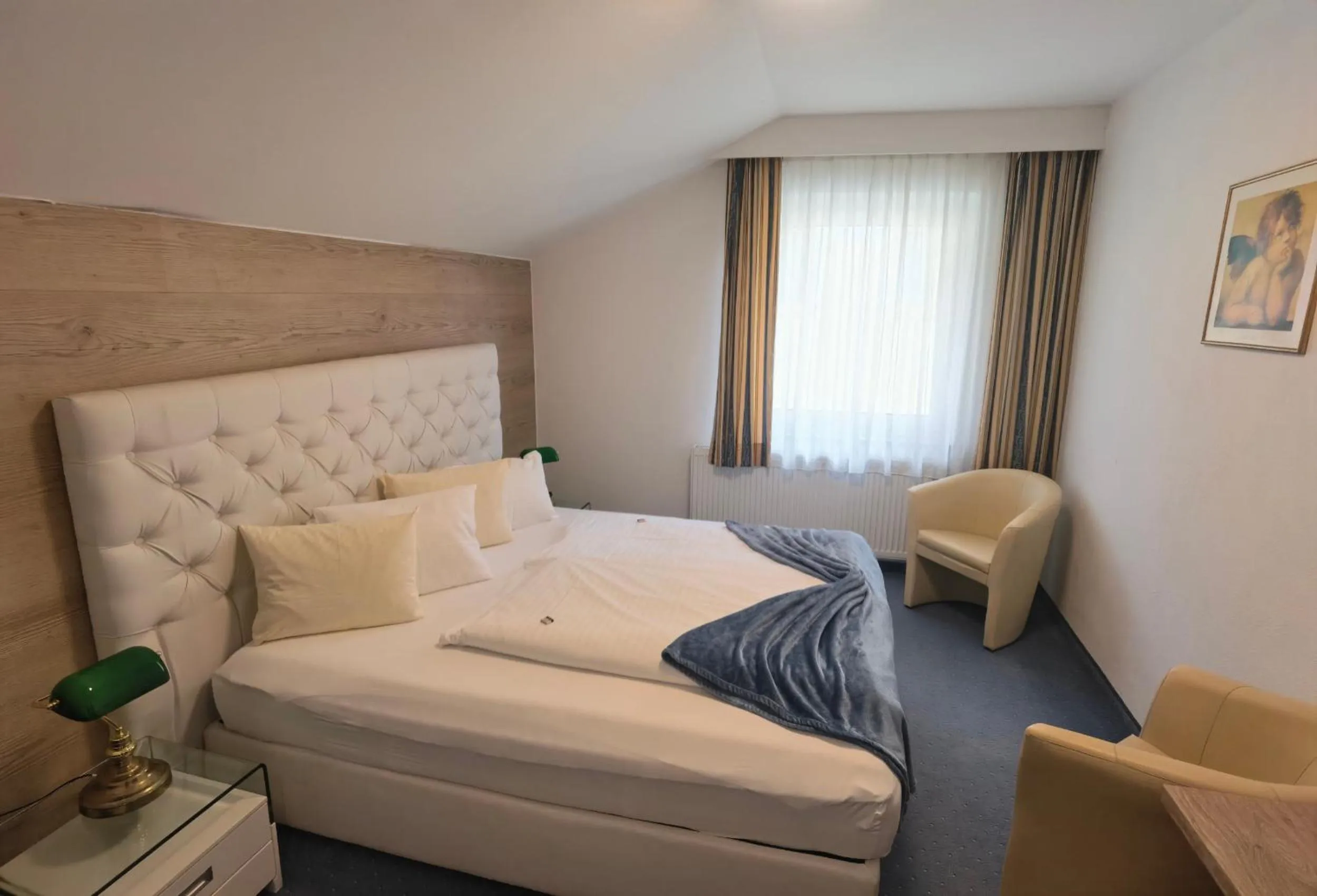 Photo of the whole room, Bed in Hotel Kärntnerhof & Suiten 3-Stern Superior