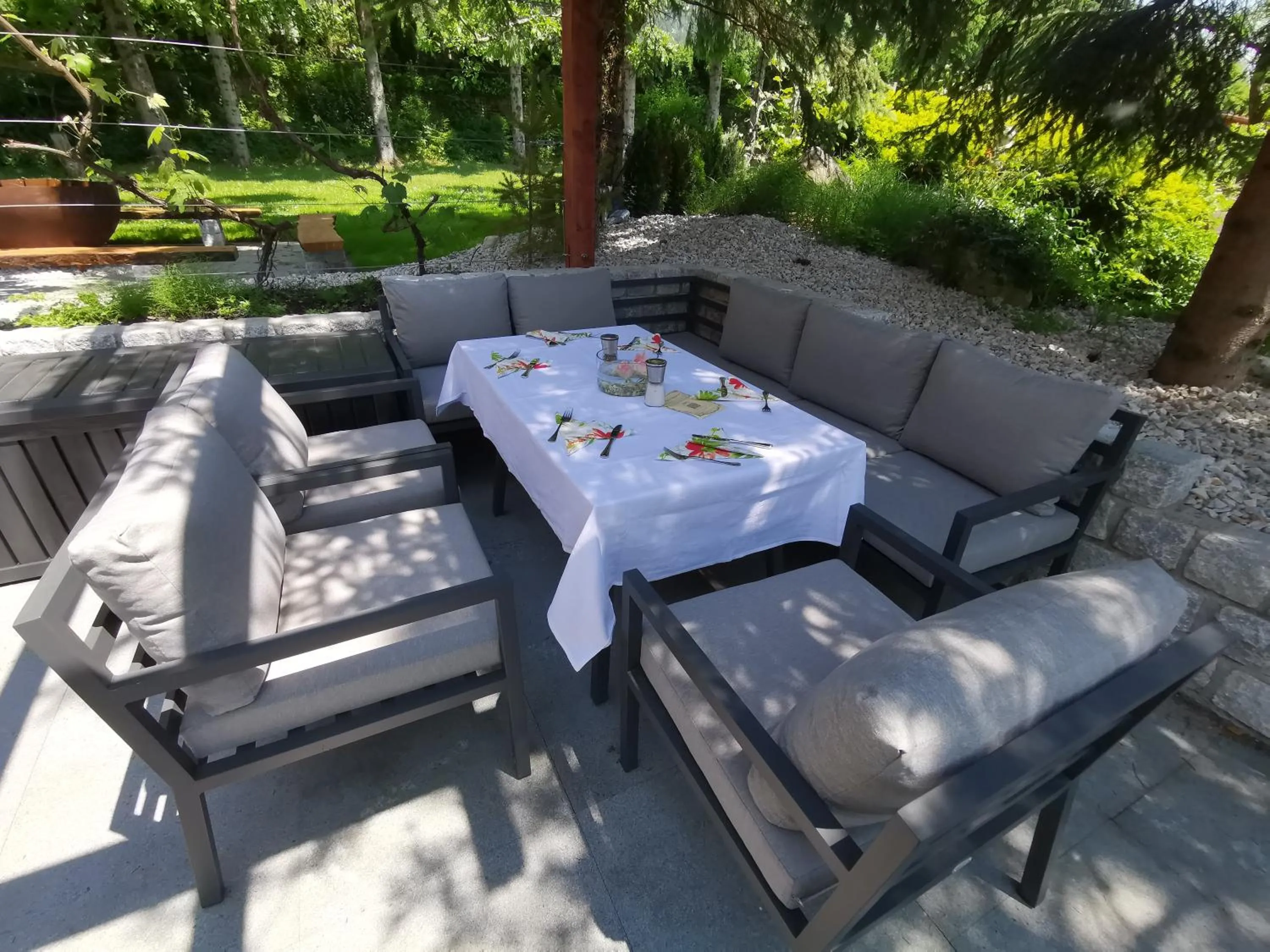 Patio in Hotel Kärntnerhof & Suiten 3-Stern Superior