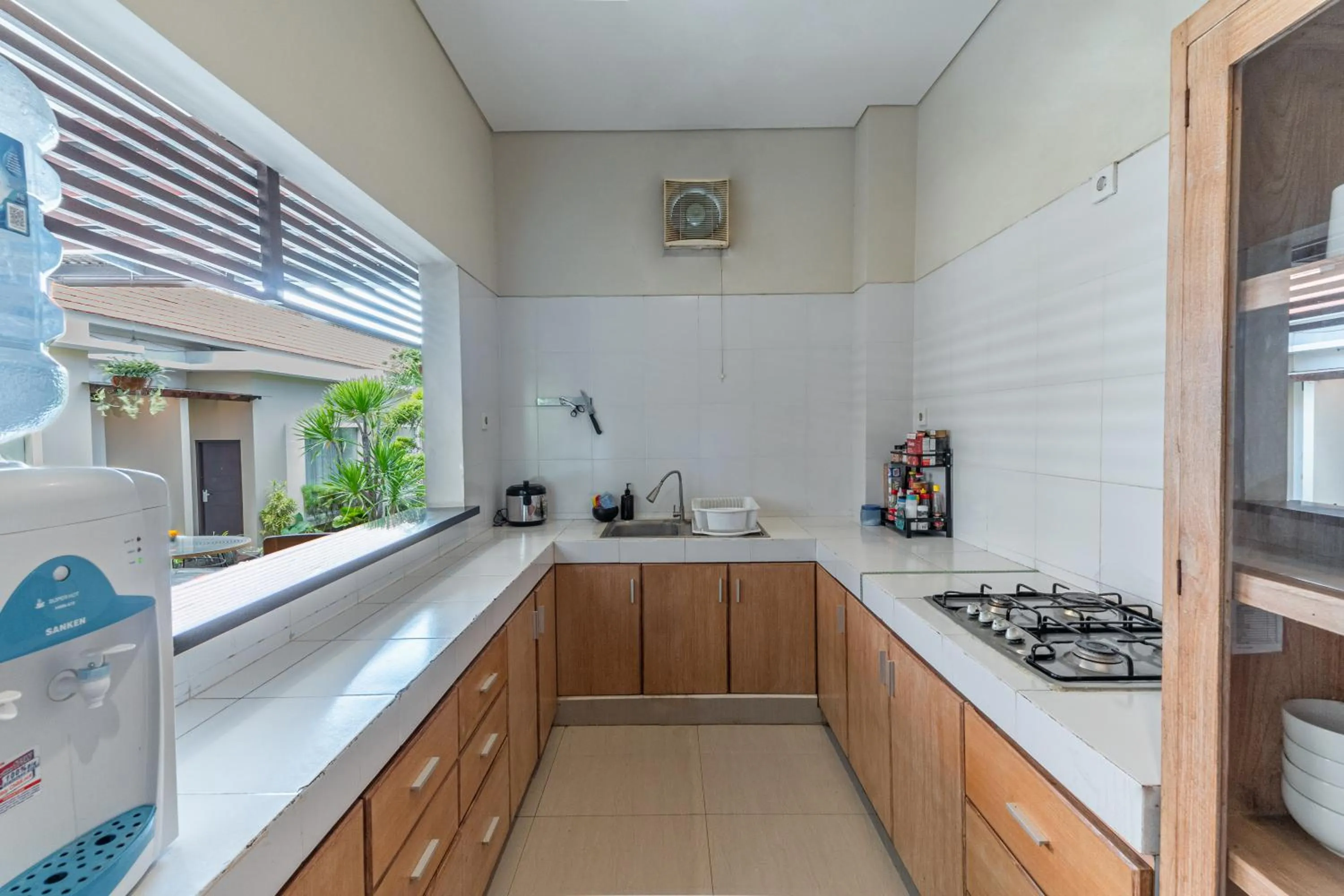 Communal kitchen in Svarna Suites Seminyak