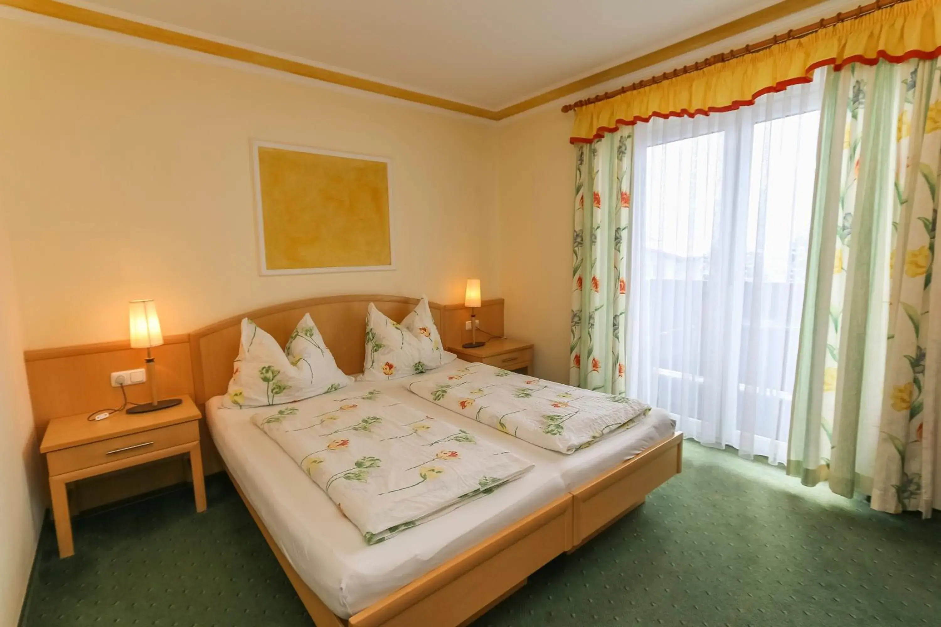 Double Room - single occupancy in Alpenhotel Tauernstüberl Double Room - single occupancy in Alpenhotel Tauernstüberl