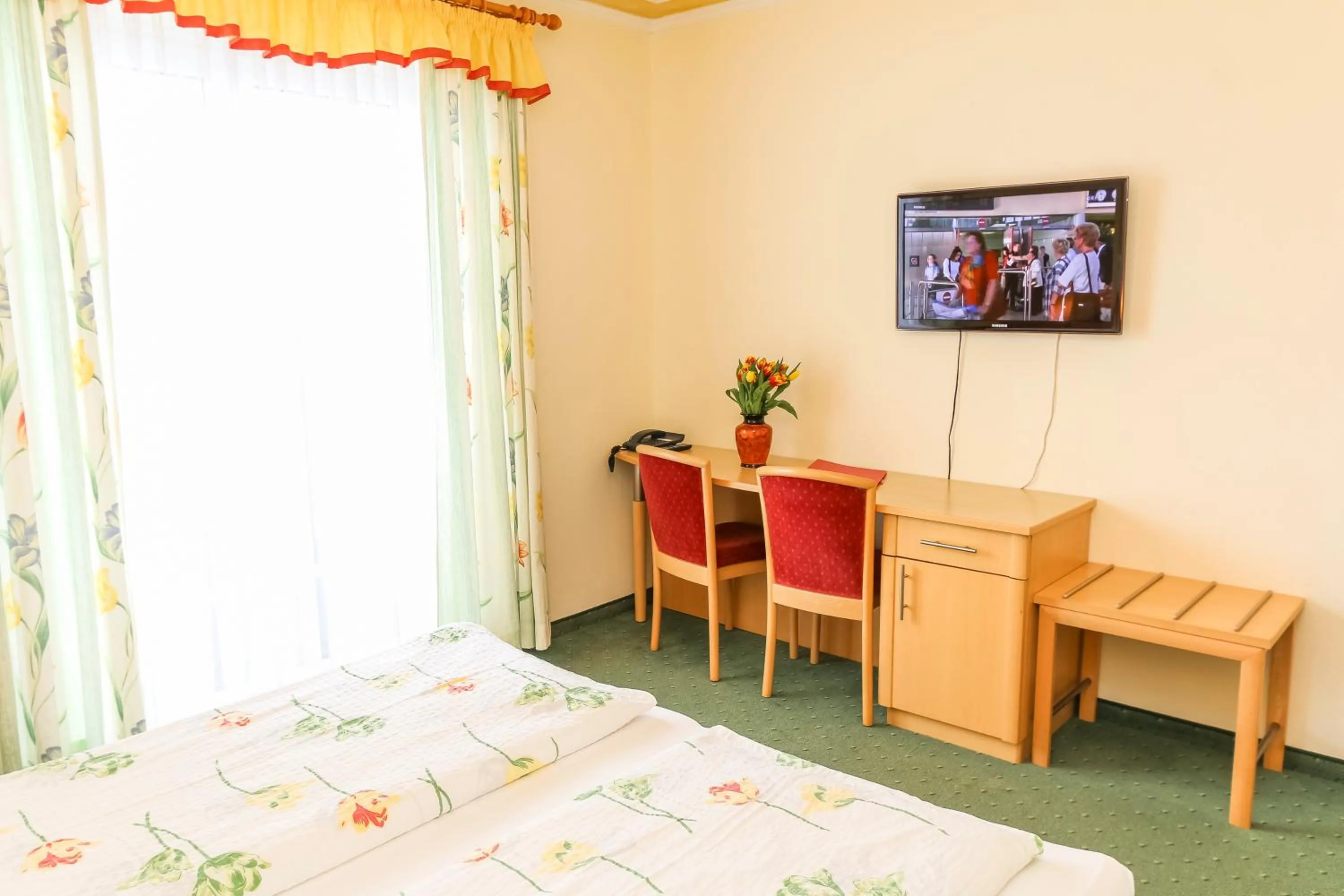 Decorative detail, Bed in Alpenhotel Tauernstüberl