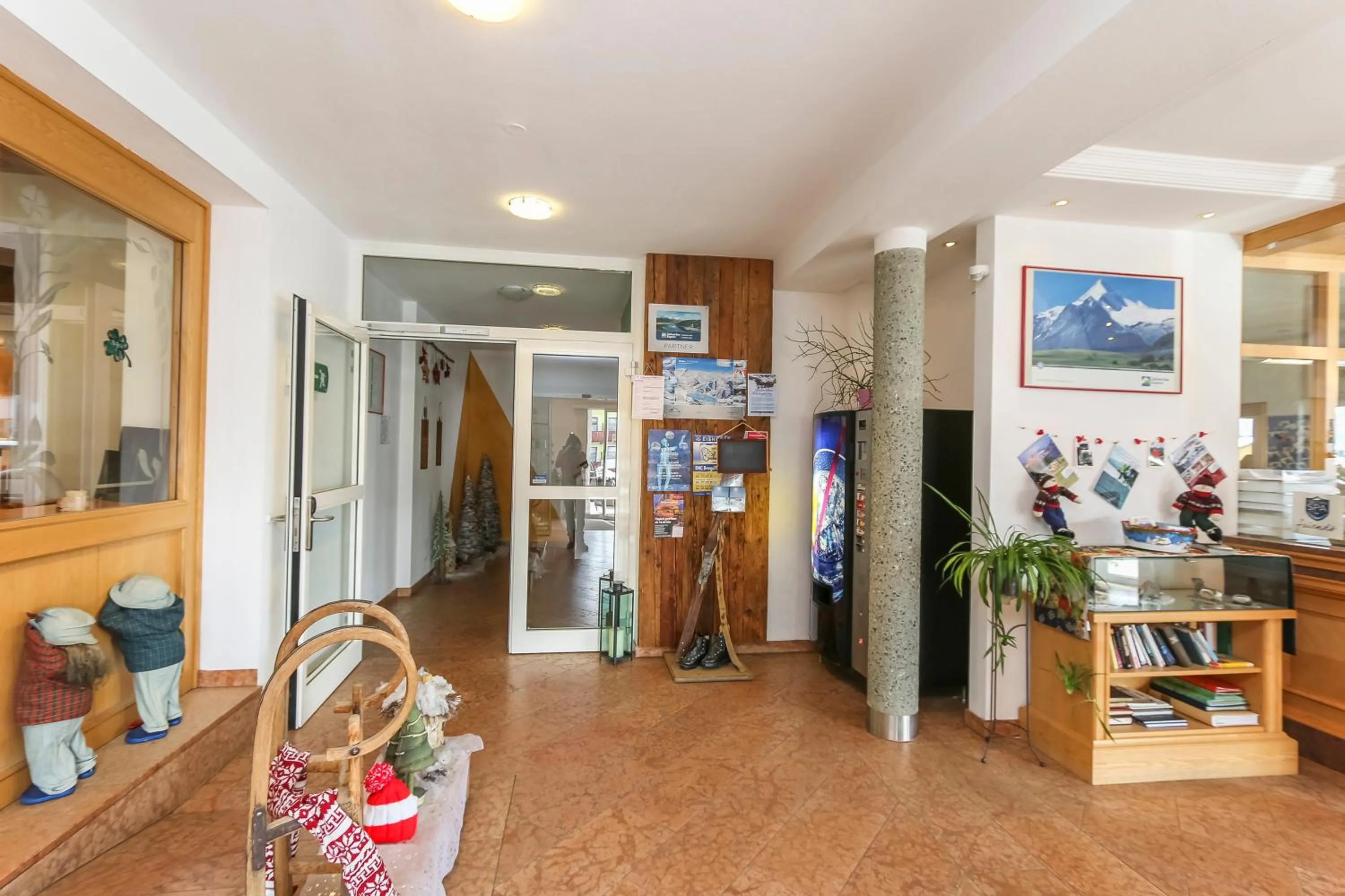Lobby or reception in Alpenhotel Tauernstüberl