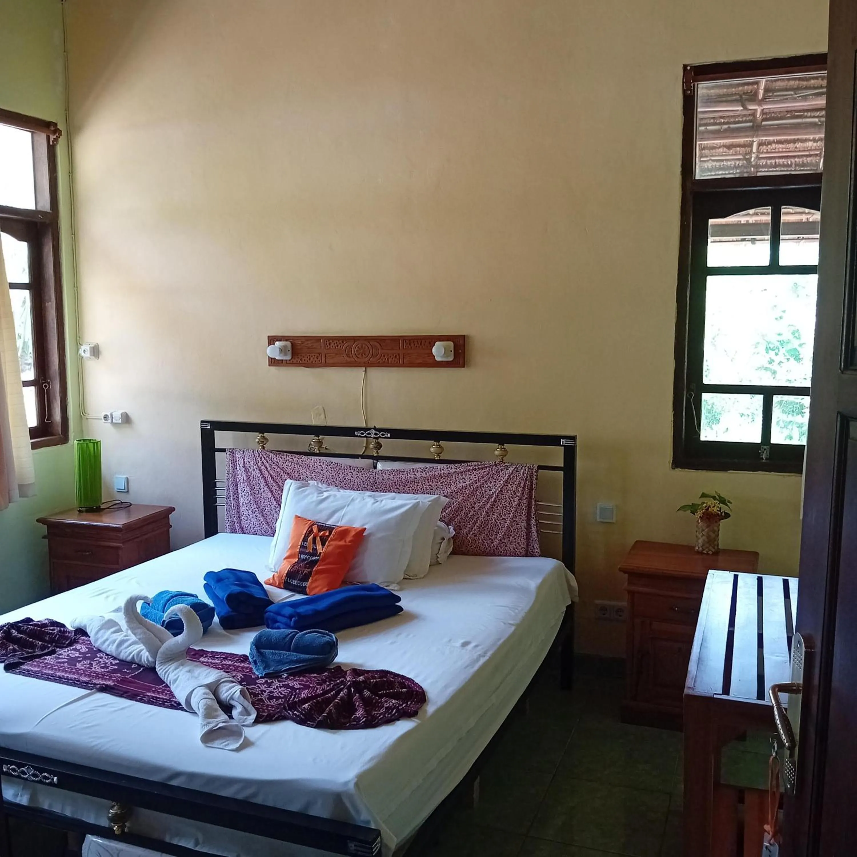 Bed in Budi Sun Resort, Flores, Maumere