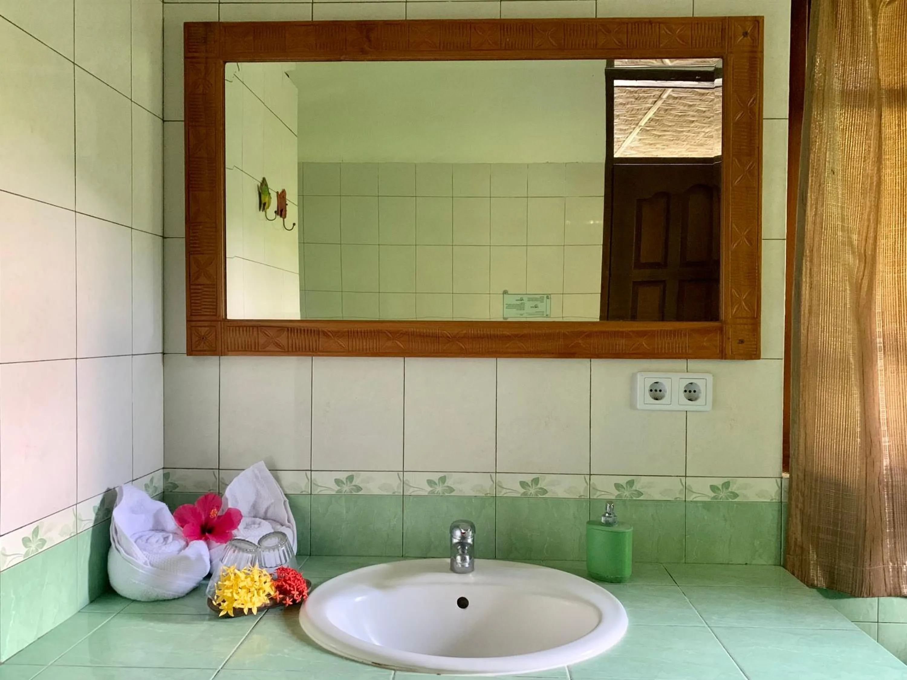 Bathroom in Budi Sun Resort, Flores, Maumere