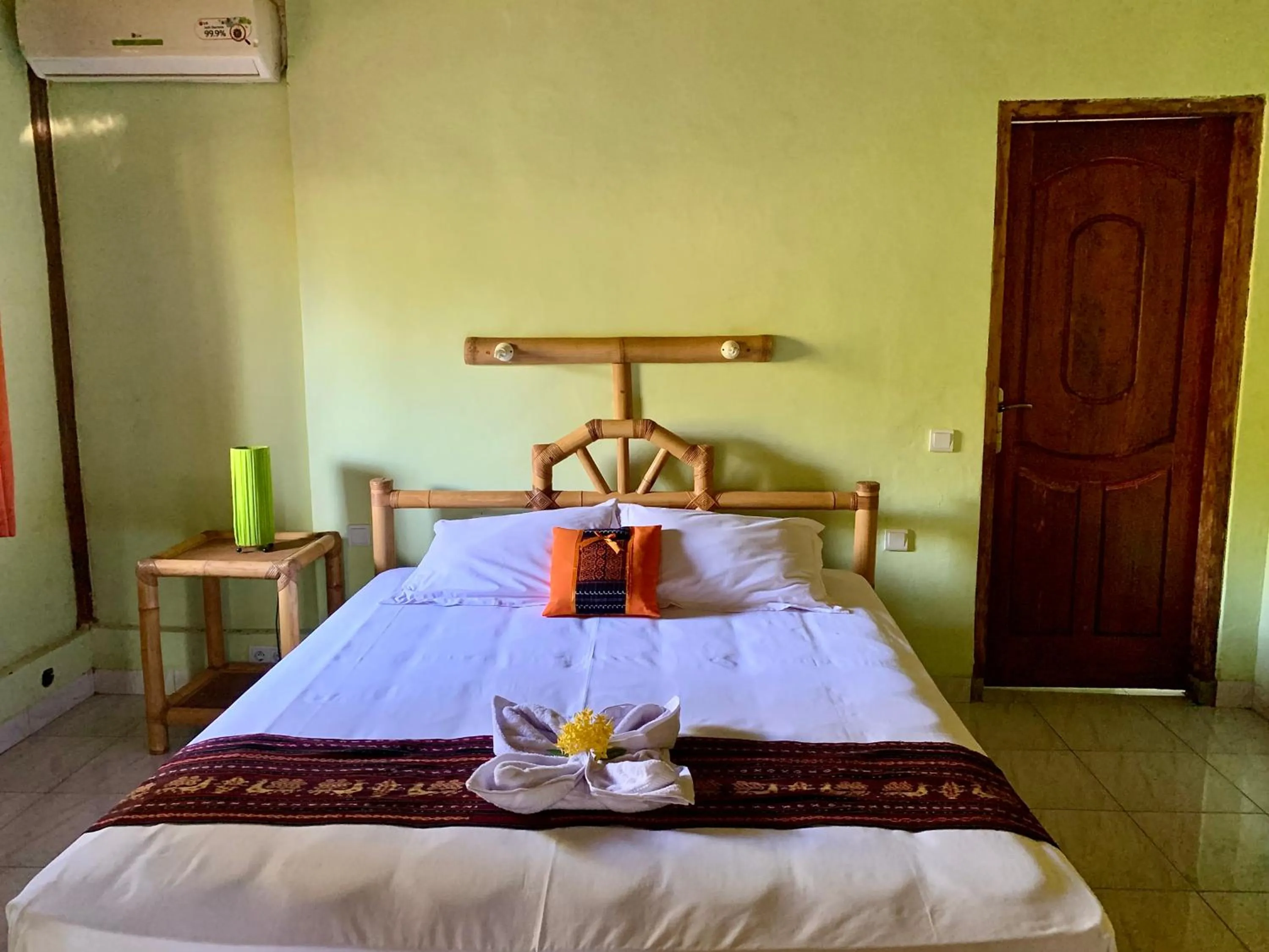 Bedroom, Bed in Budi Sun Resort, Flores, Maumere